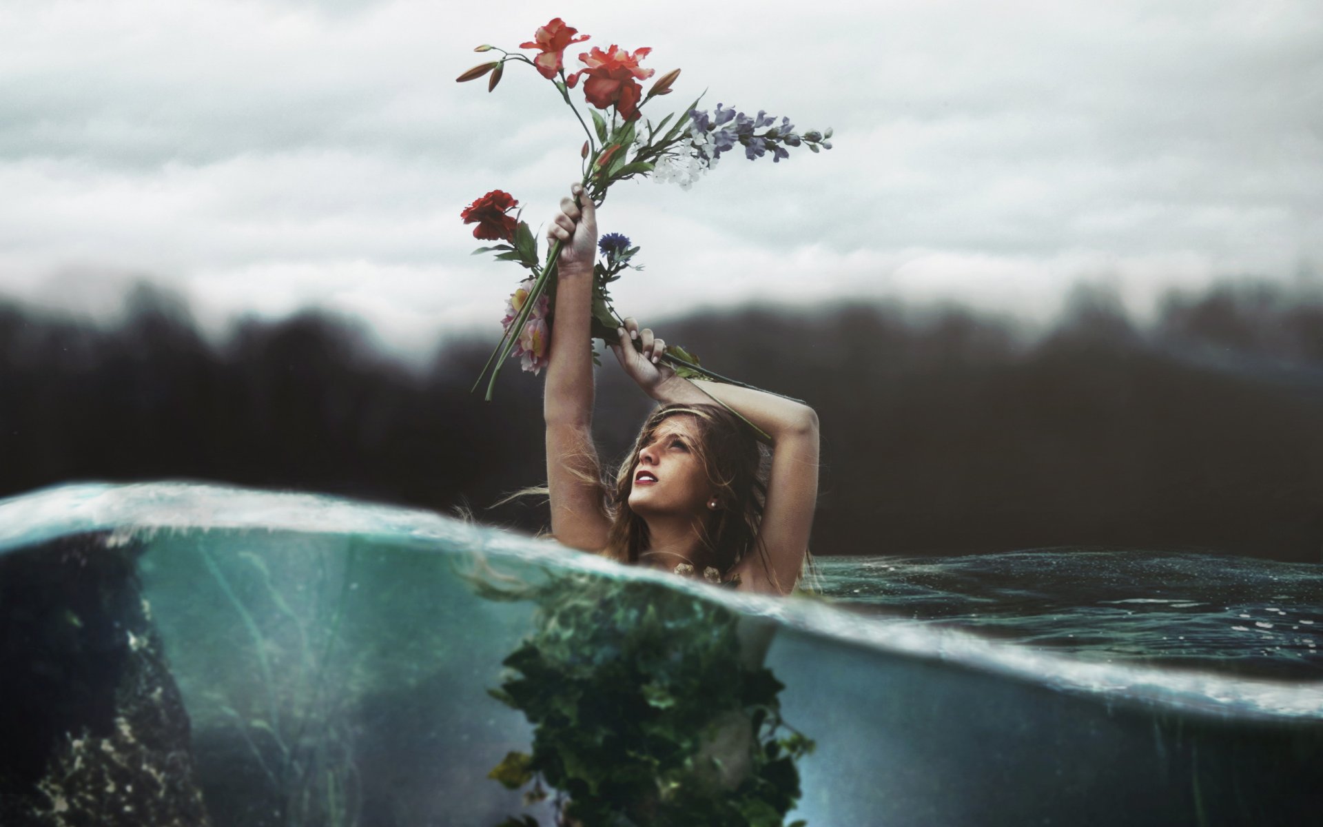 Русская девушка с шикарной писечкой под каплями воды