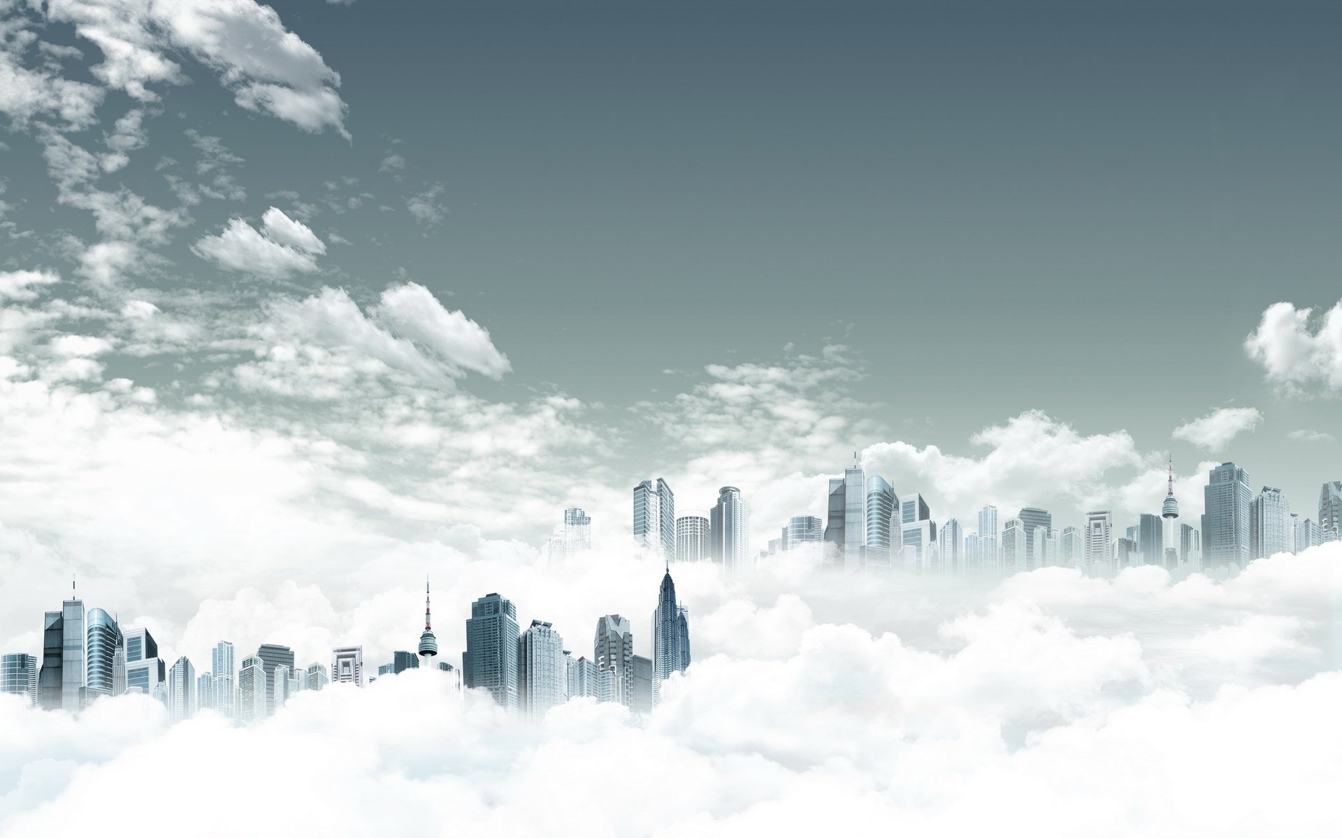 Город в облаках отражается в небе