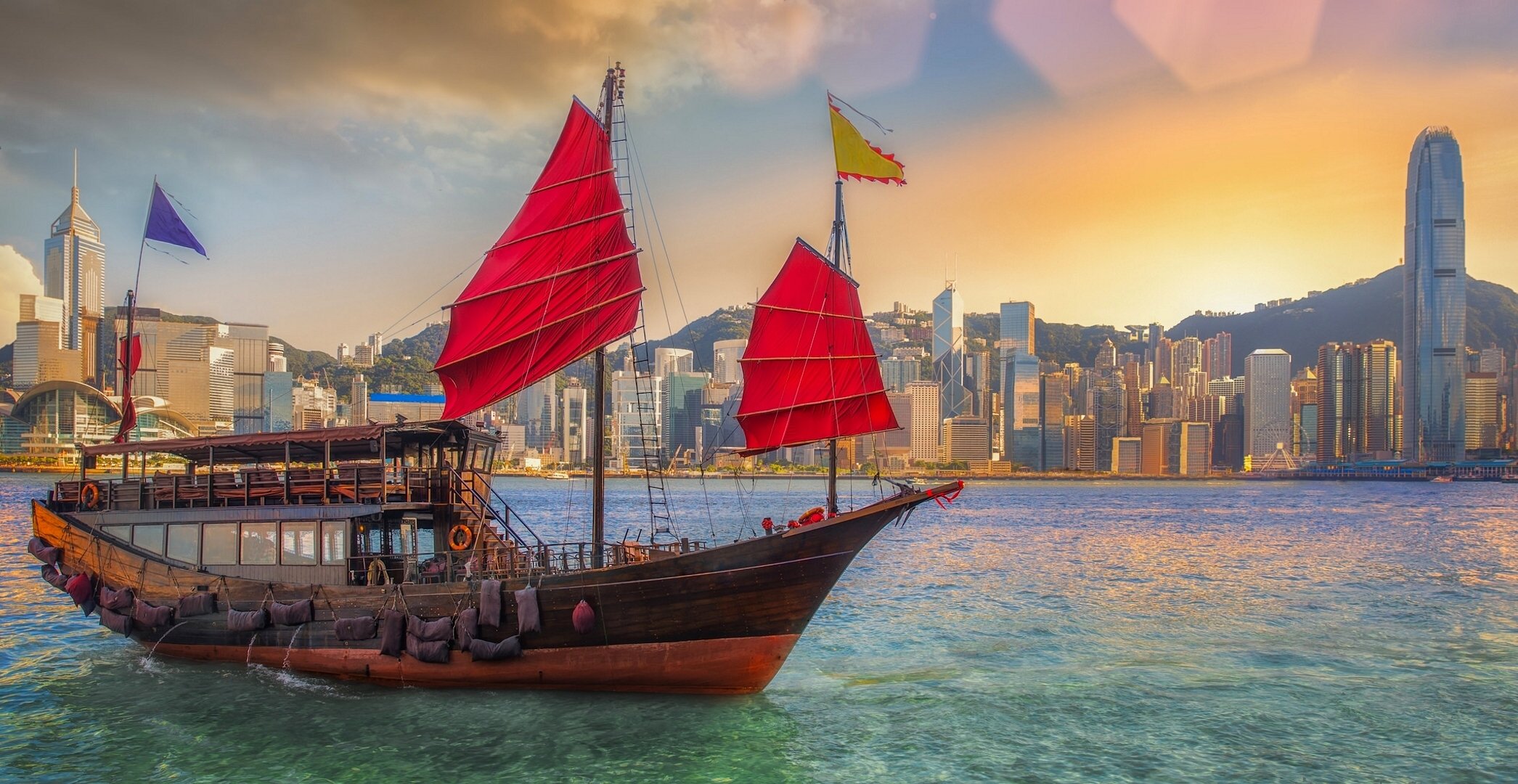 Victoria Harbor, Hong Kong, China скачать
