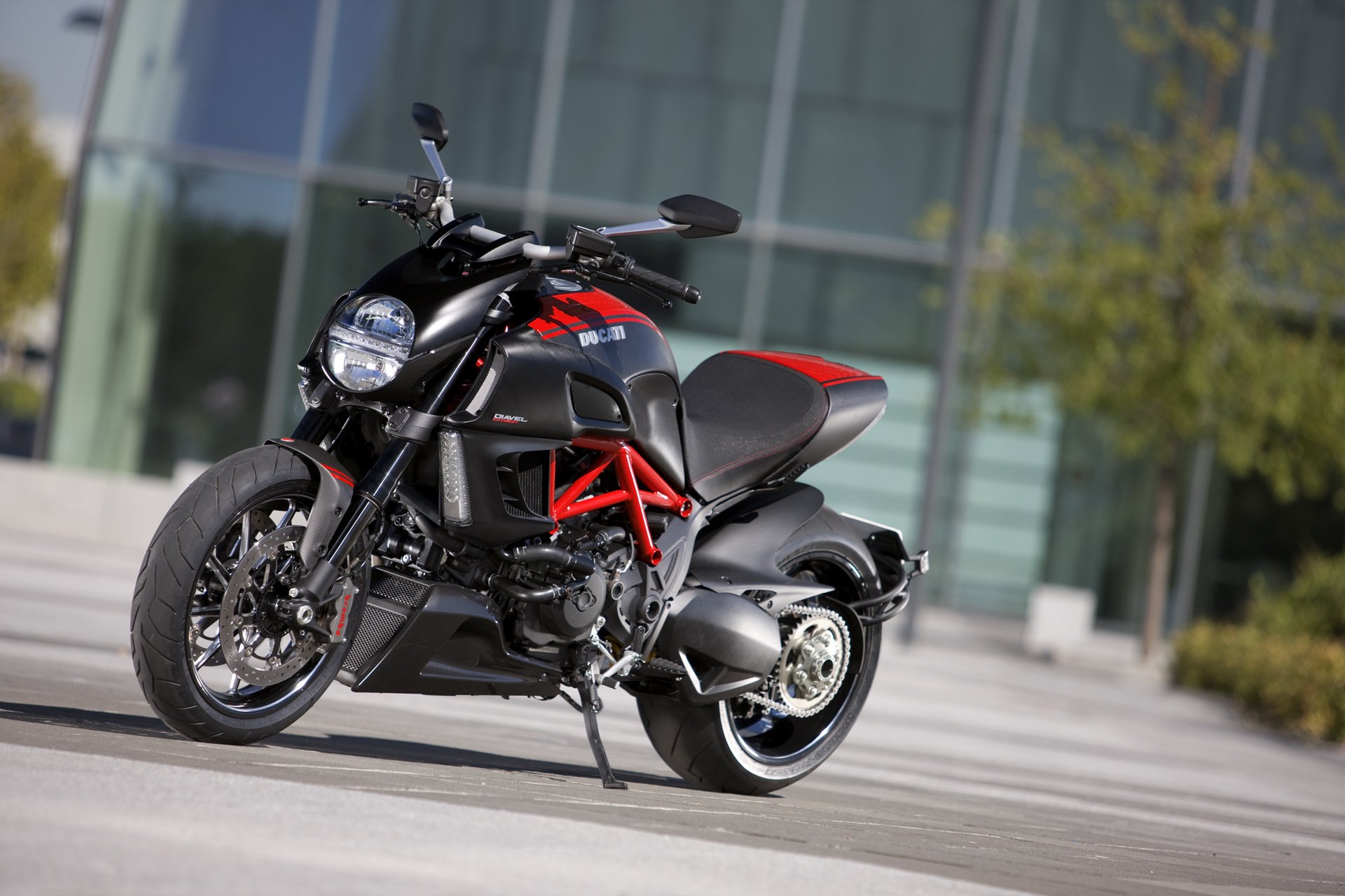 Дукати мотоцикл Diavel