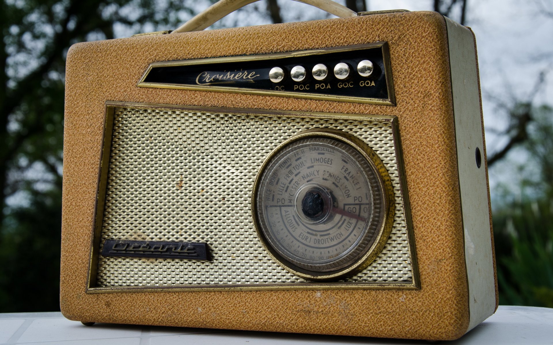 Старое радиоприемник