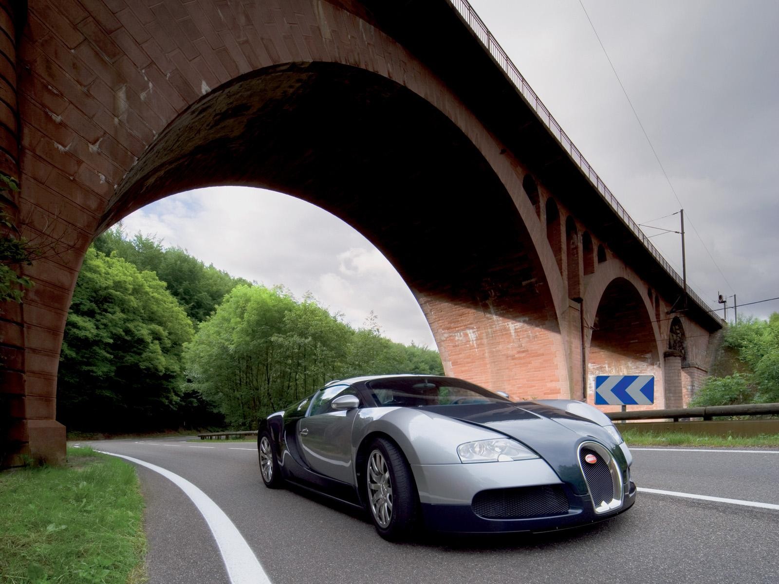 Bugatti Veyron дорога рассвет бесплатно