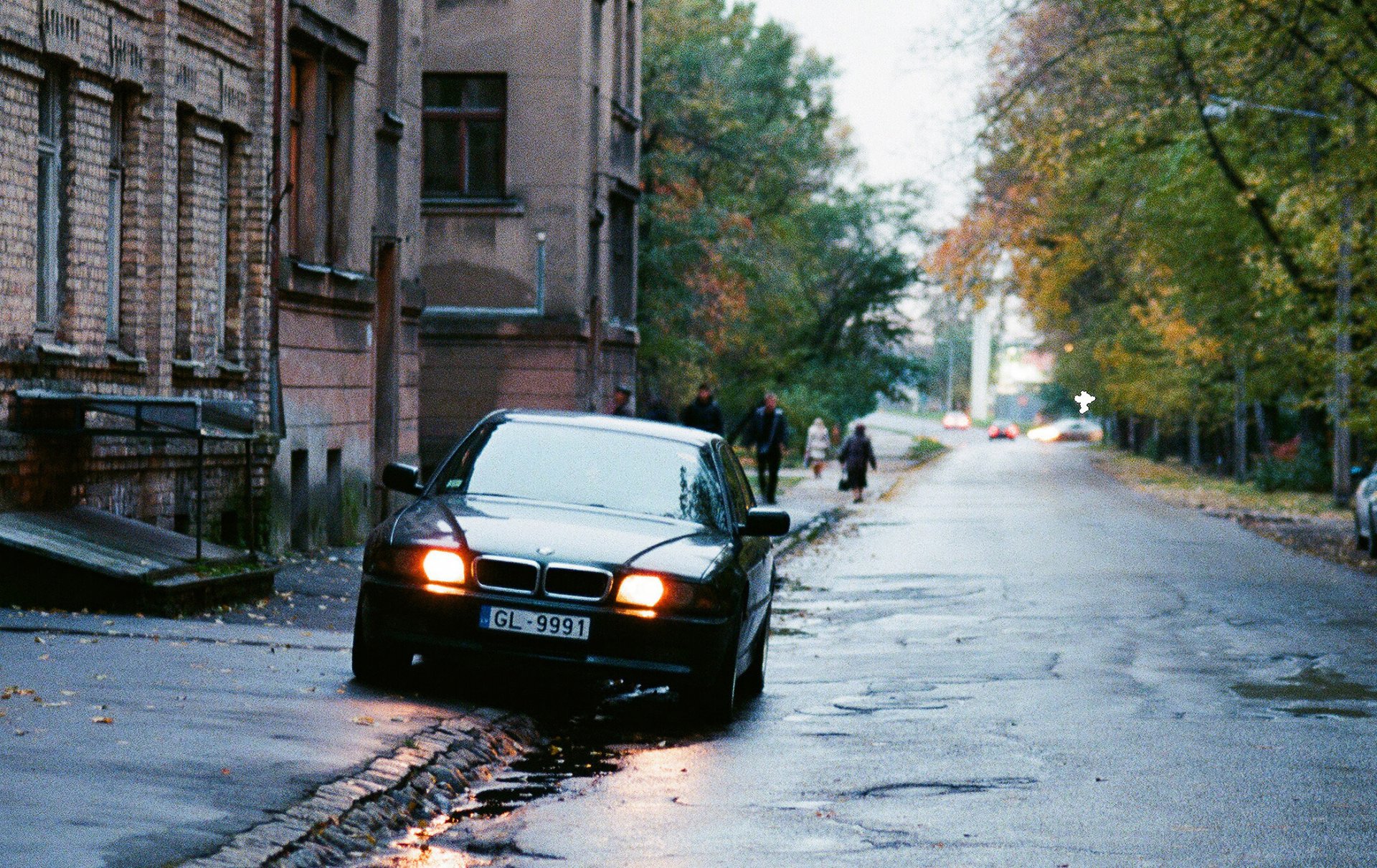 Машины в городе картинки