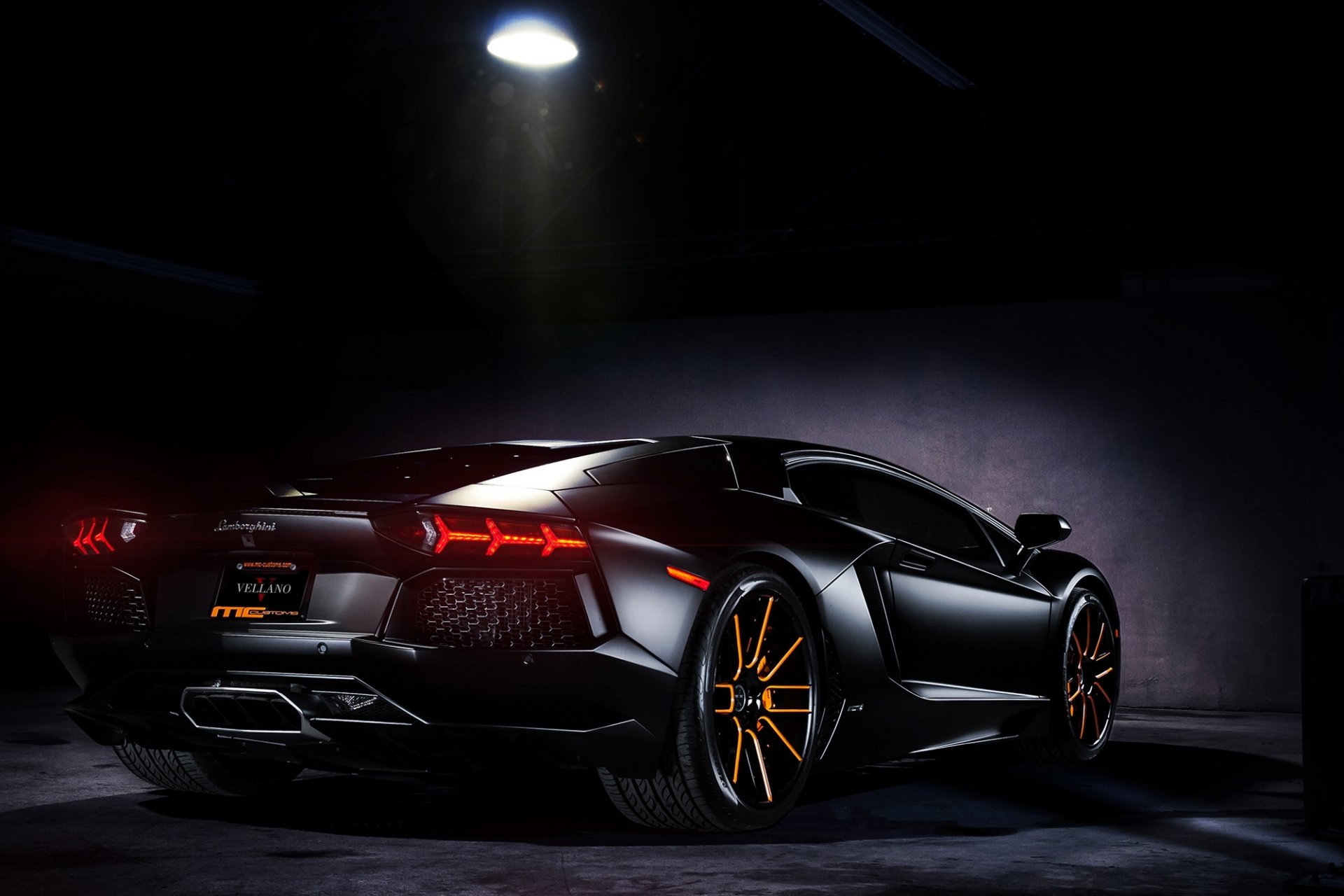 черный автомобиль Lamborghini Aventador фары бесплатно
