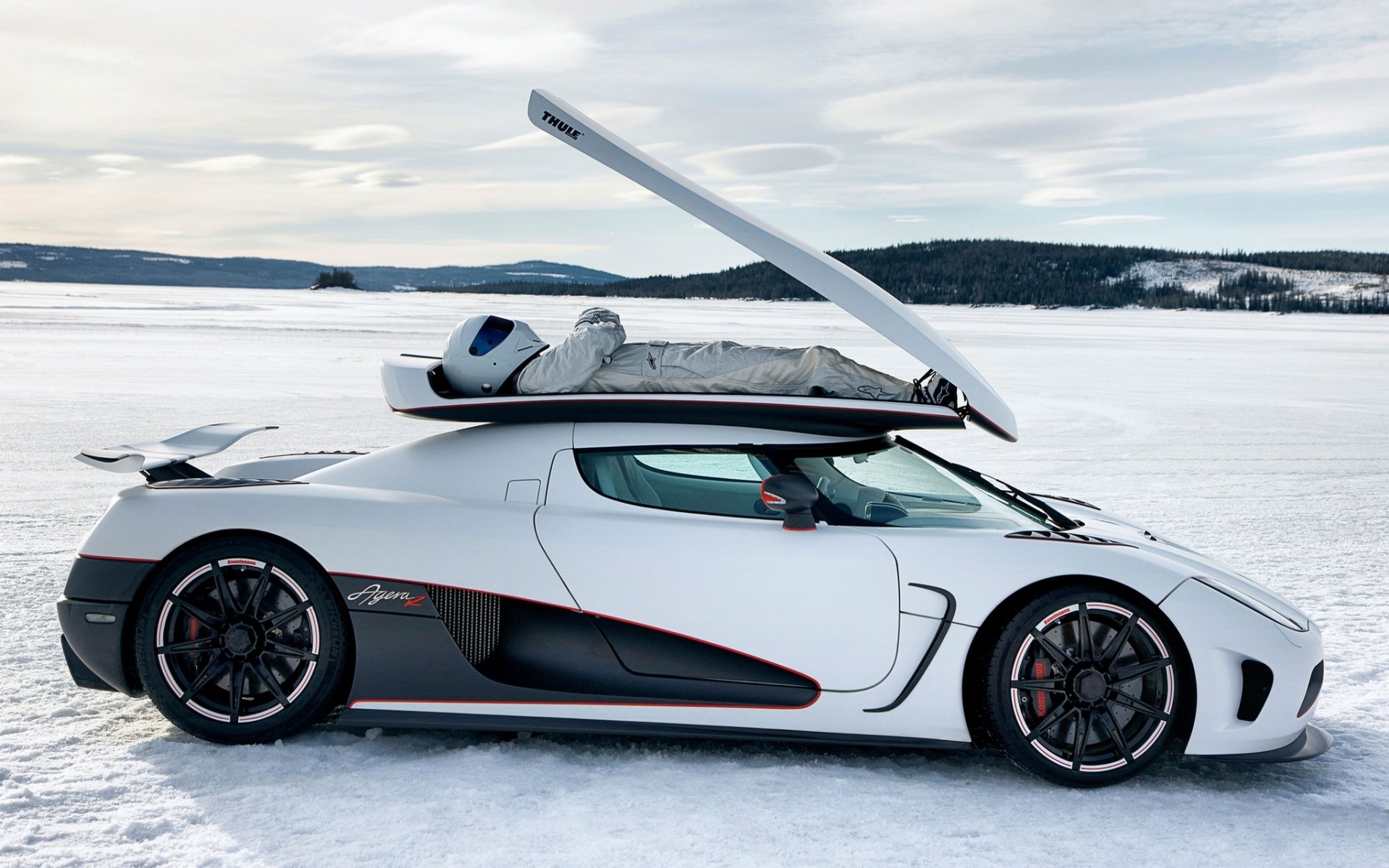 белый автомобиль природа снег зима koenigsegg agera r top gear бесплатно