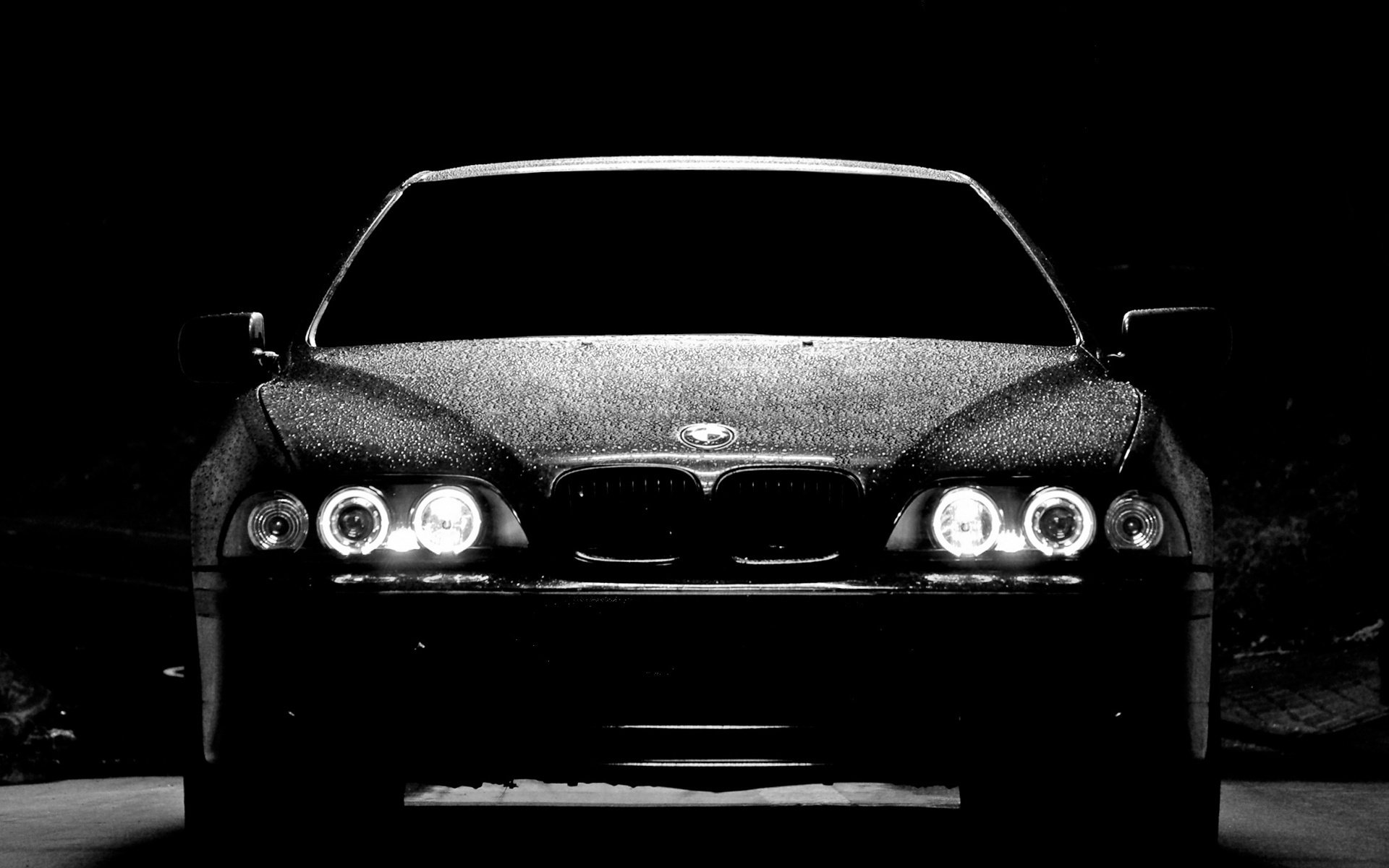 BMW В темноте загрузить