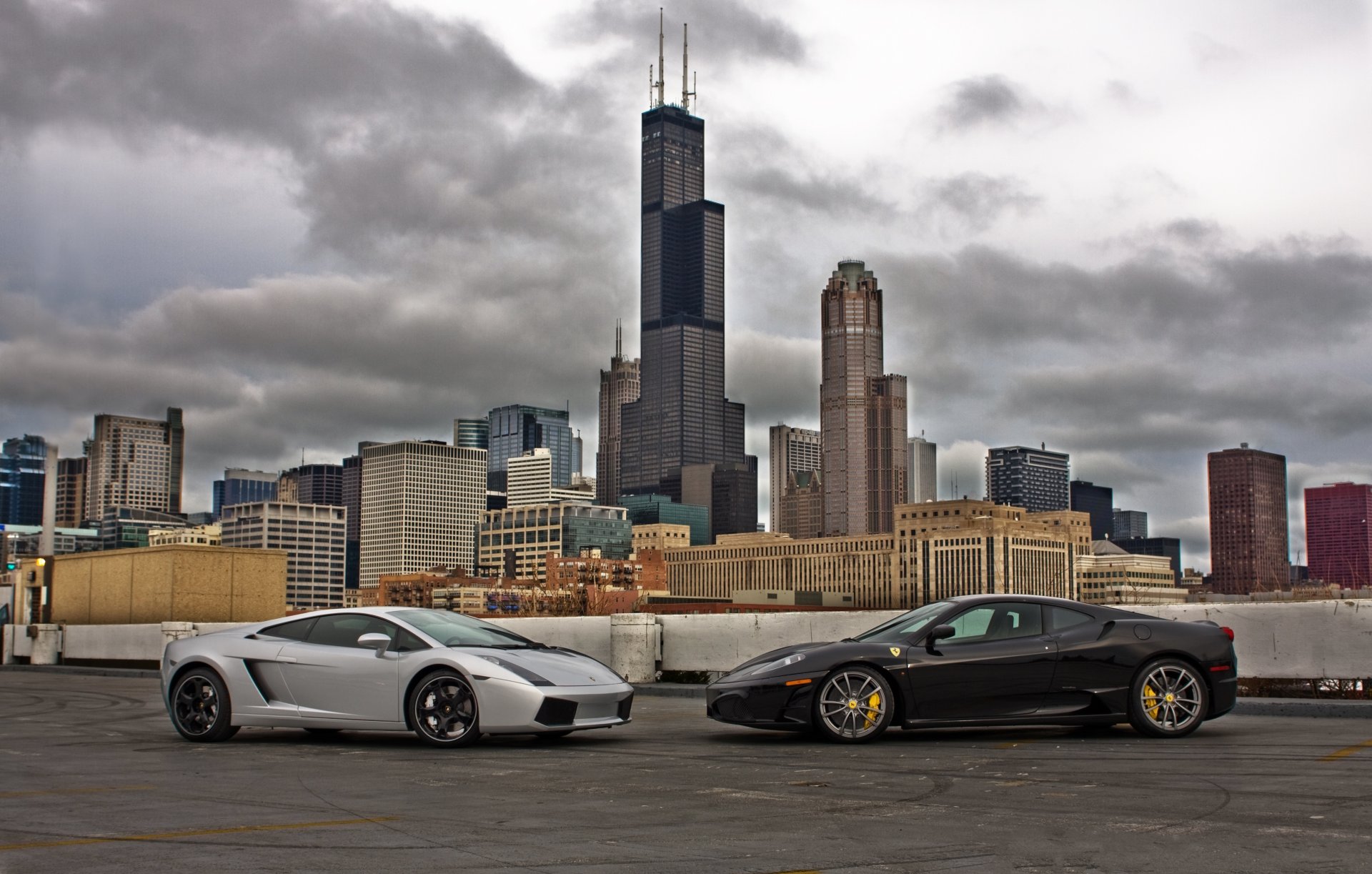 Ban cars from city. Ламборгини в Нью Йорке. Lamborghini Ferrari Black. Автомобиль и небоскрёбы. Автомобиль на фоне небоскребов.