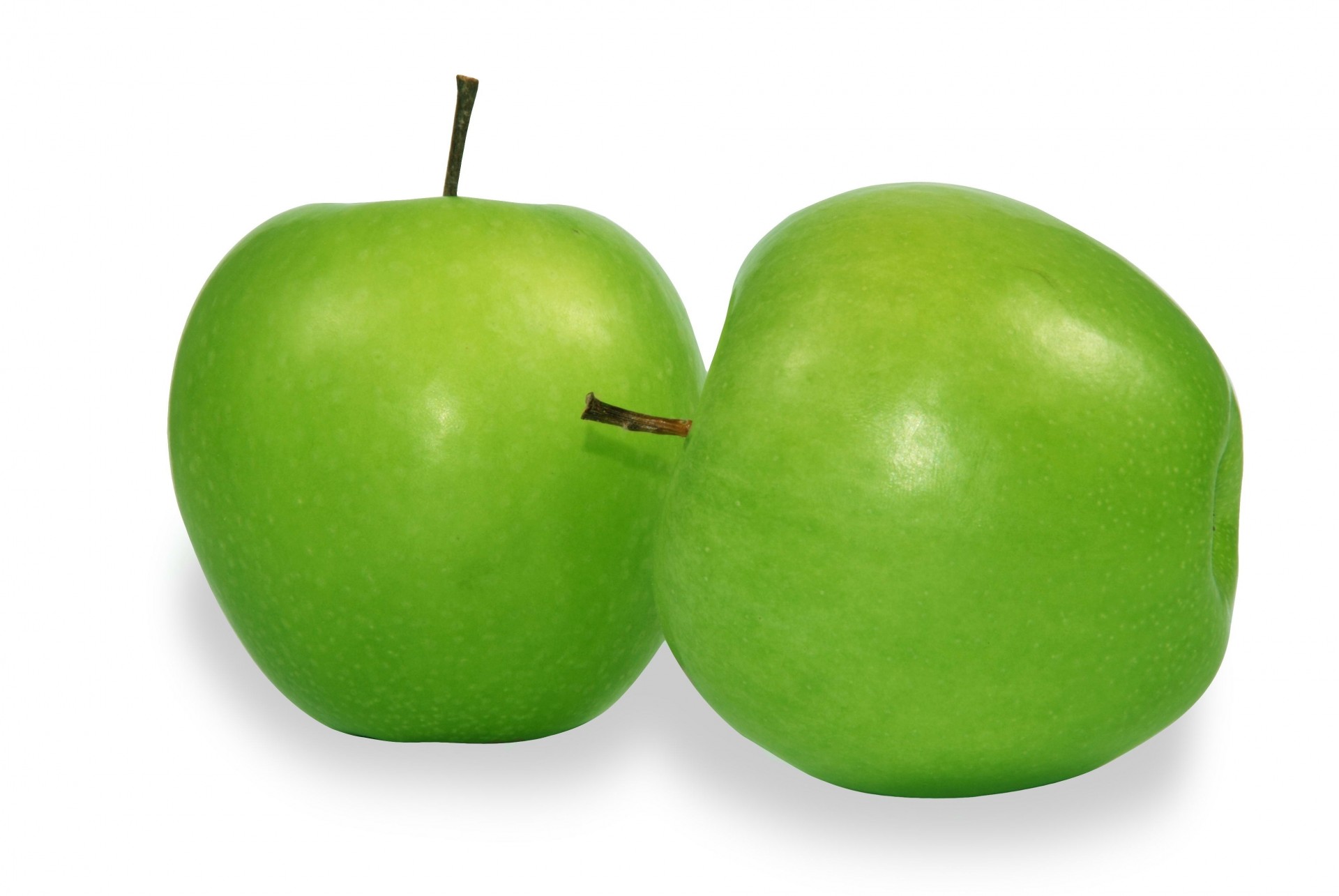 Два зеленых яблока
