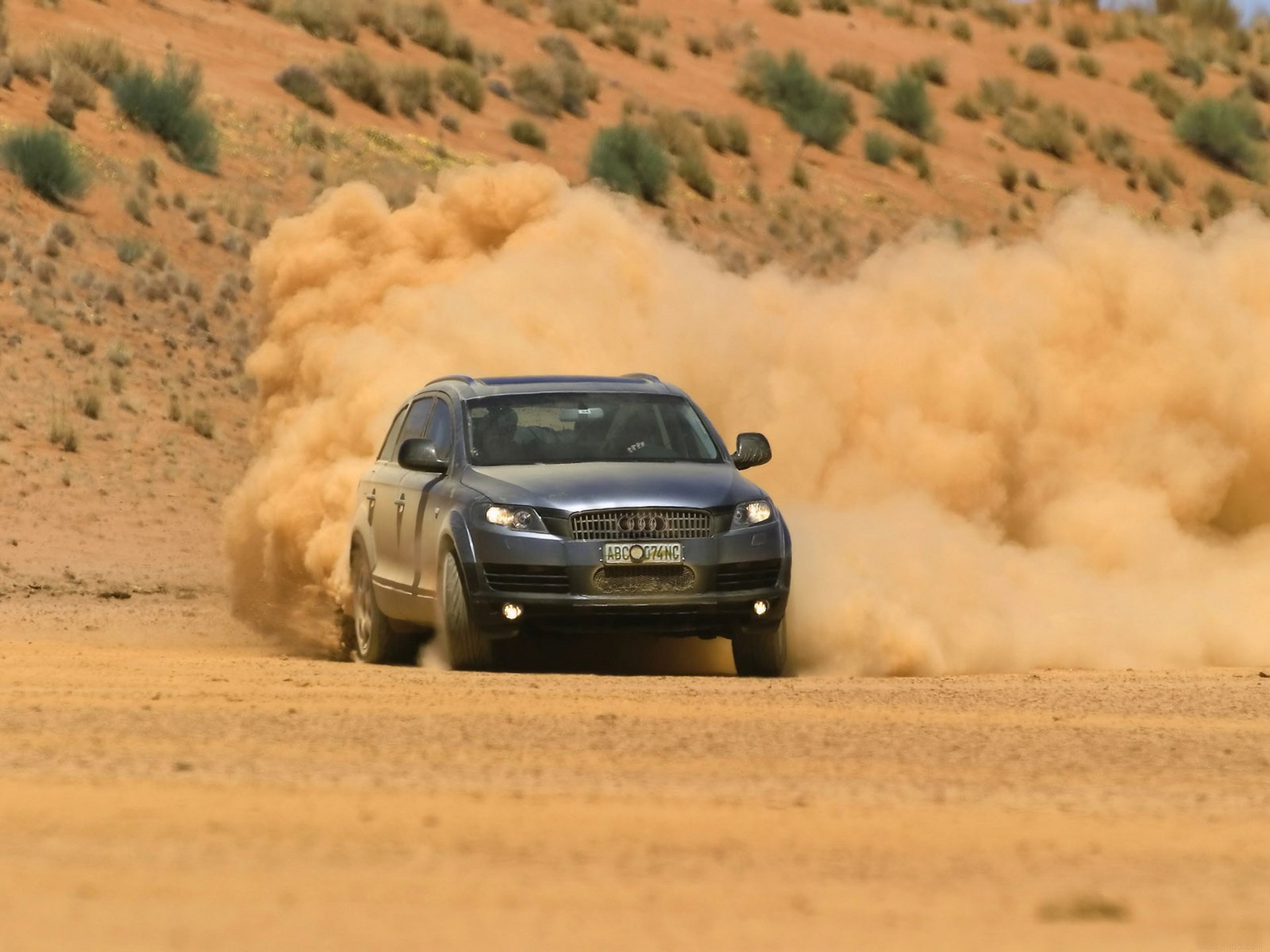 Авто в пустыне без смс