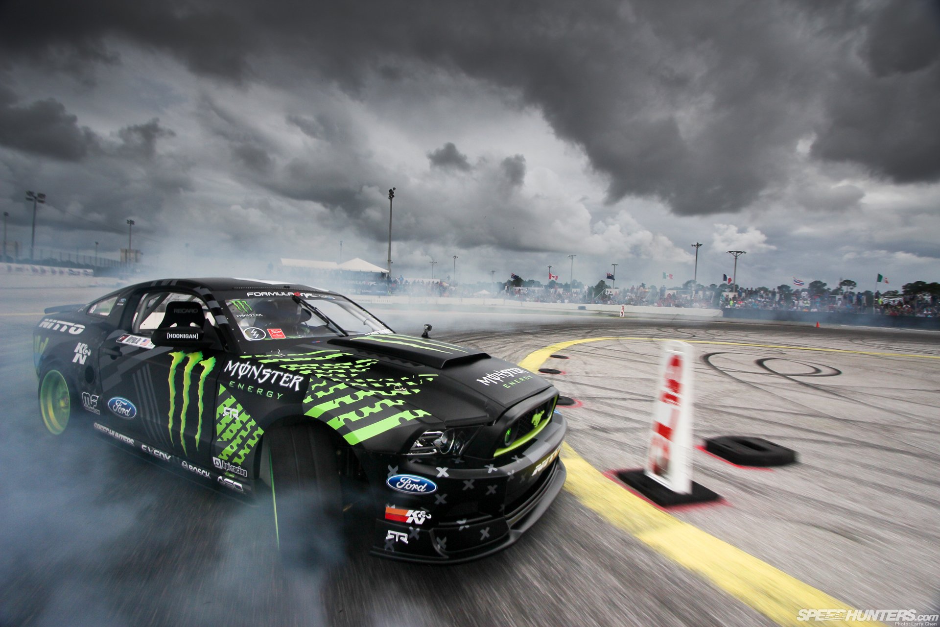 monster energy cars drifting