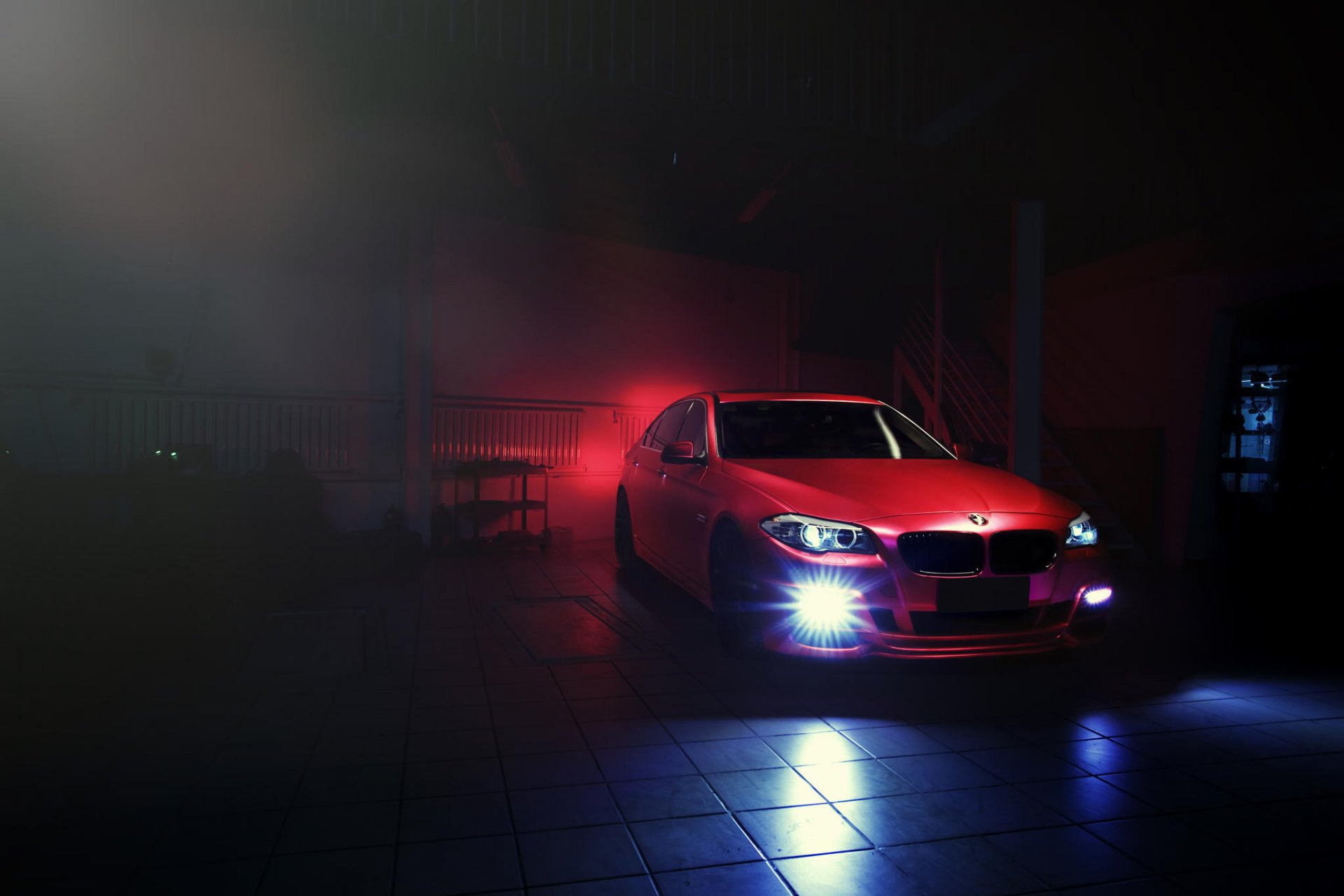 BMW M5 Тень фара бесплатно