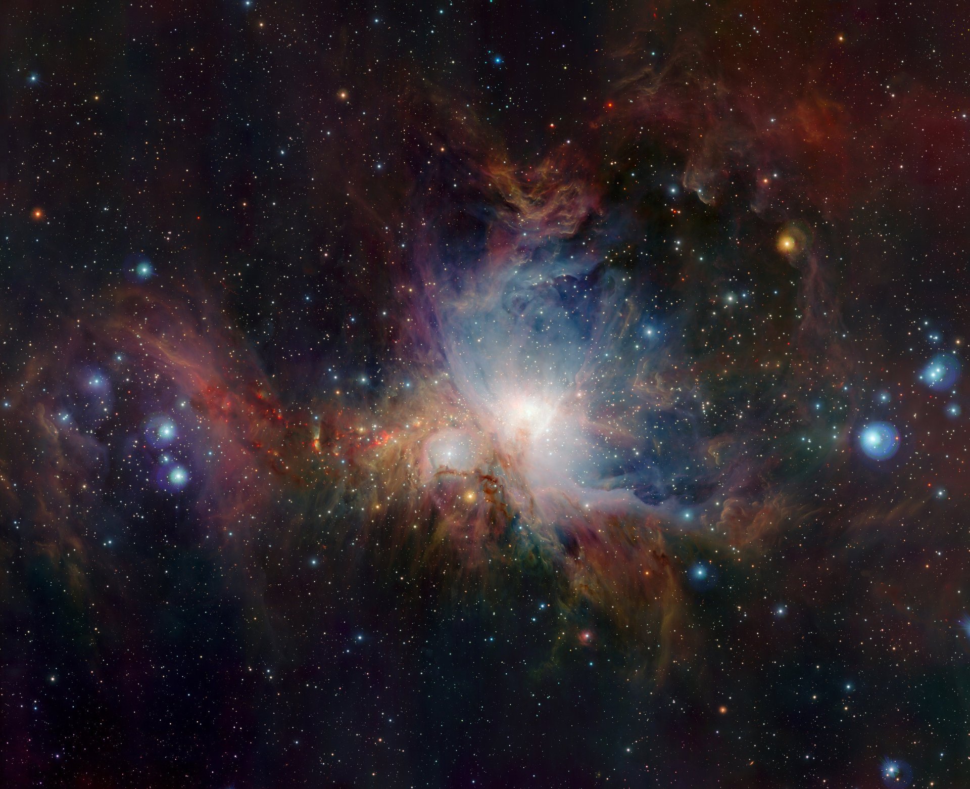 Созвездие орион в туманном космосе