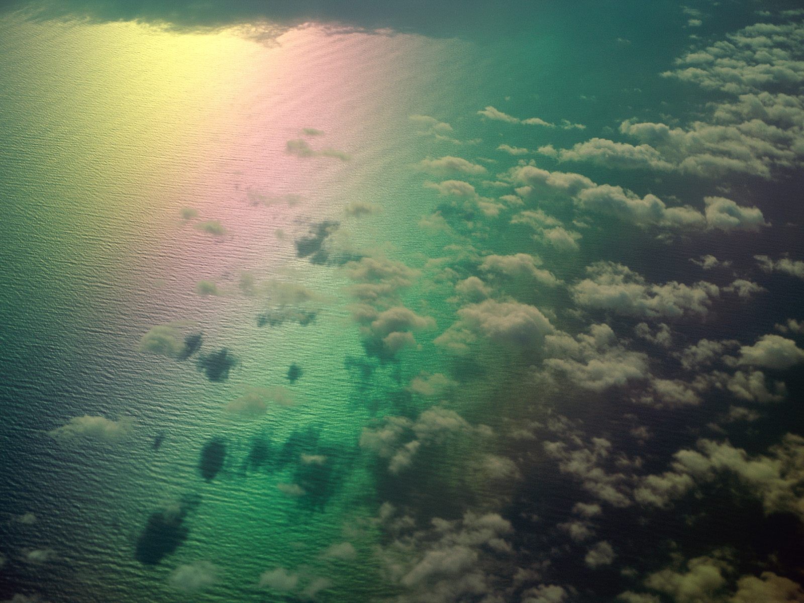 Озеро, лодка, небо, радуга, облако бесплатно