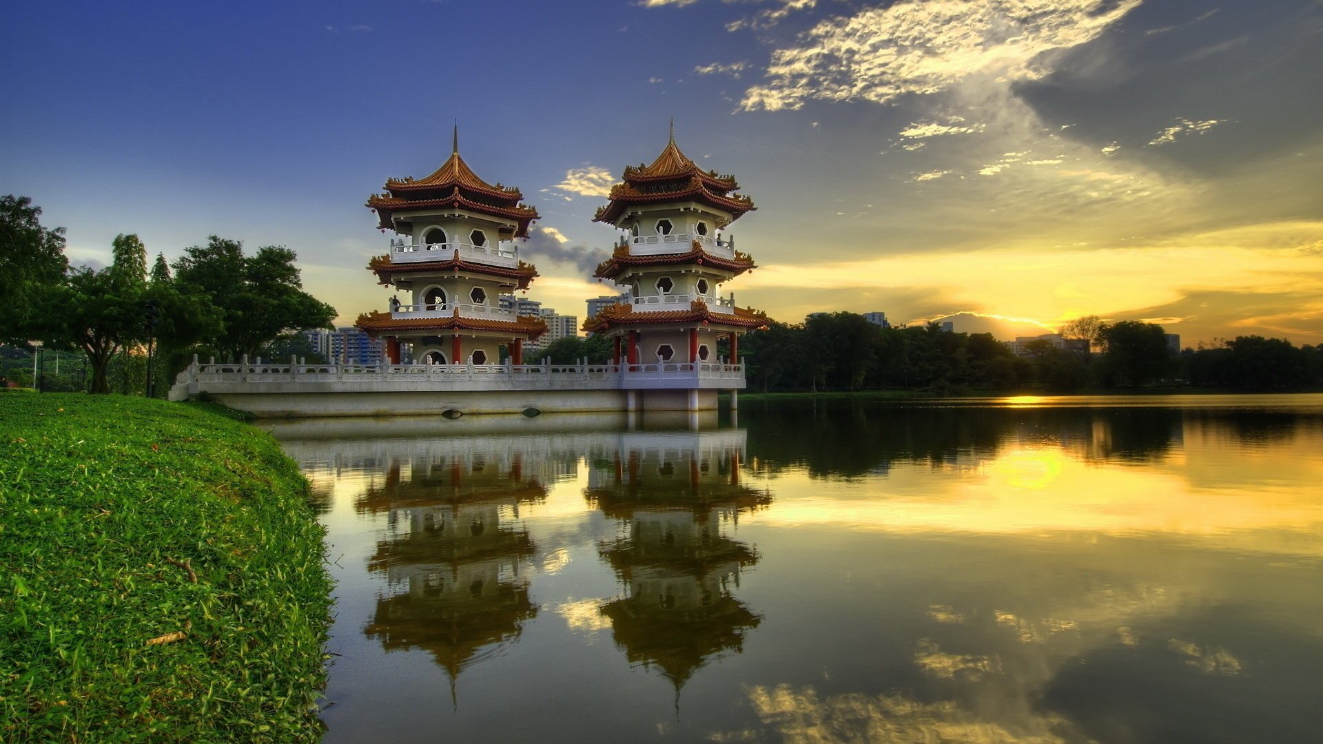 Китайские мотивы в архитектуре у воды