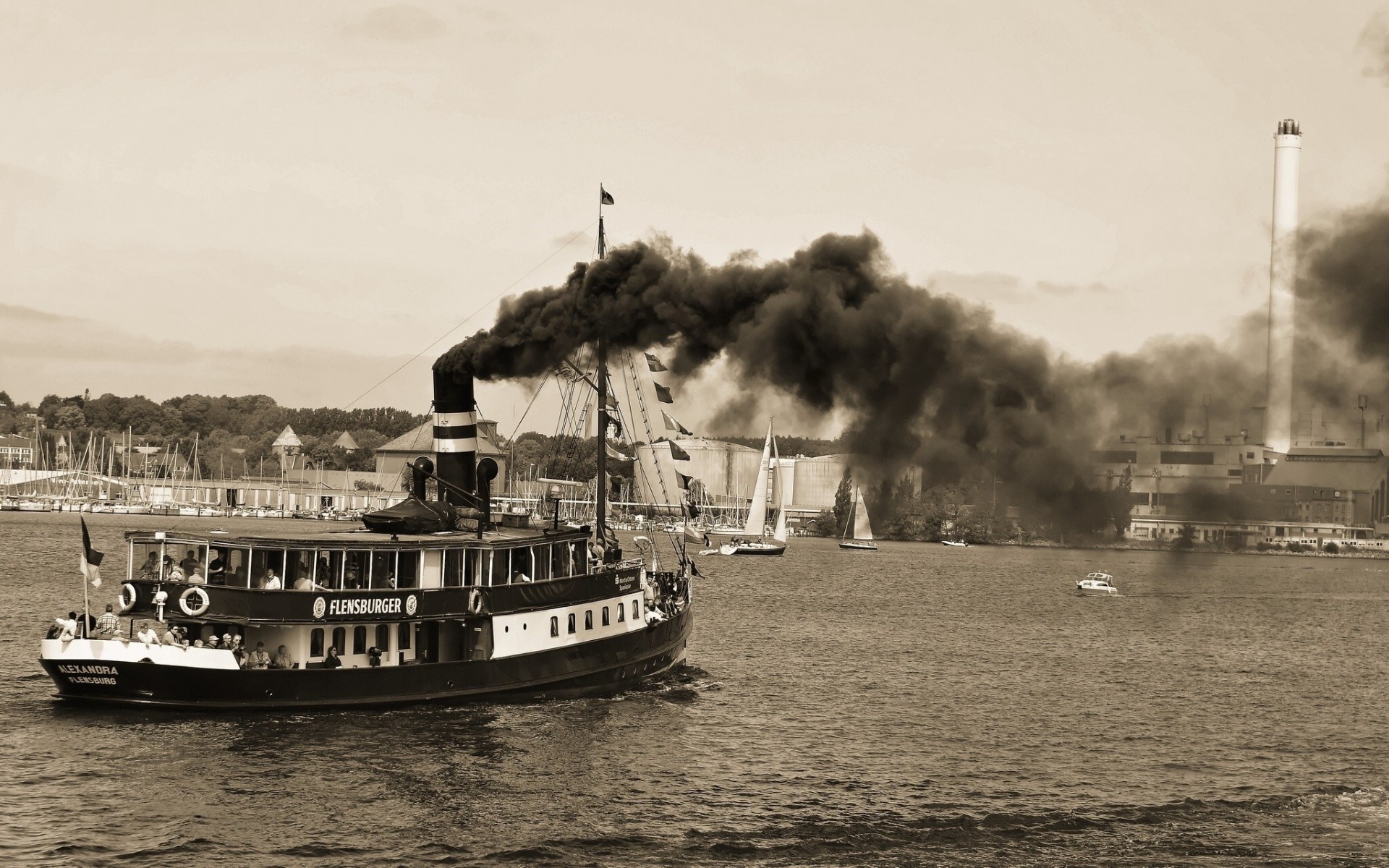 дым корабль александра черный и белый пароход