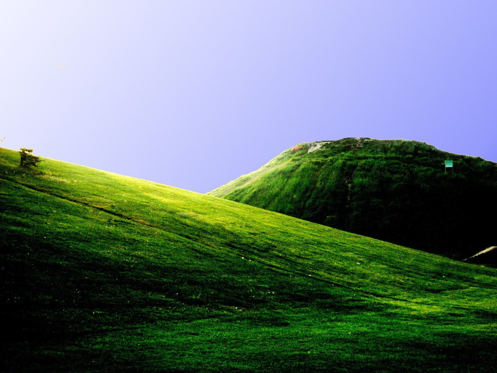 Включи холма. Green Hills зеленые холмы Ирландии. Зеленые горы. Холмистые горы. Склон холма.