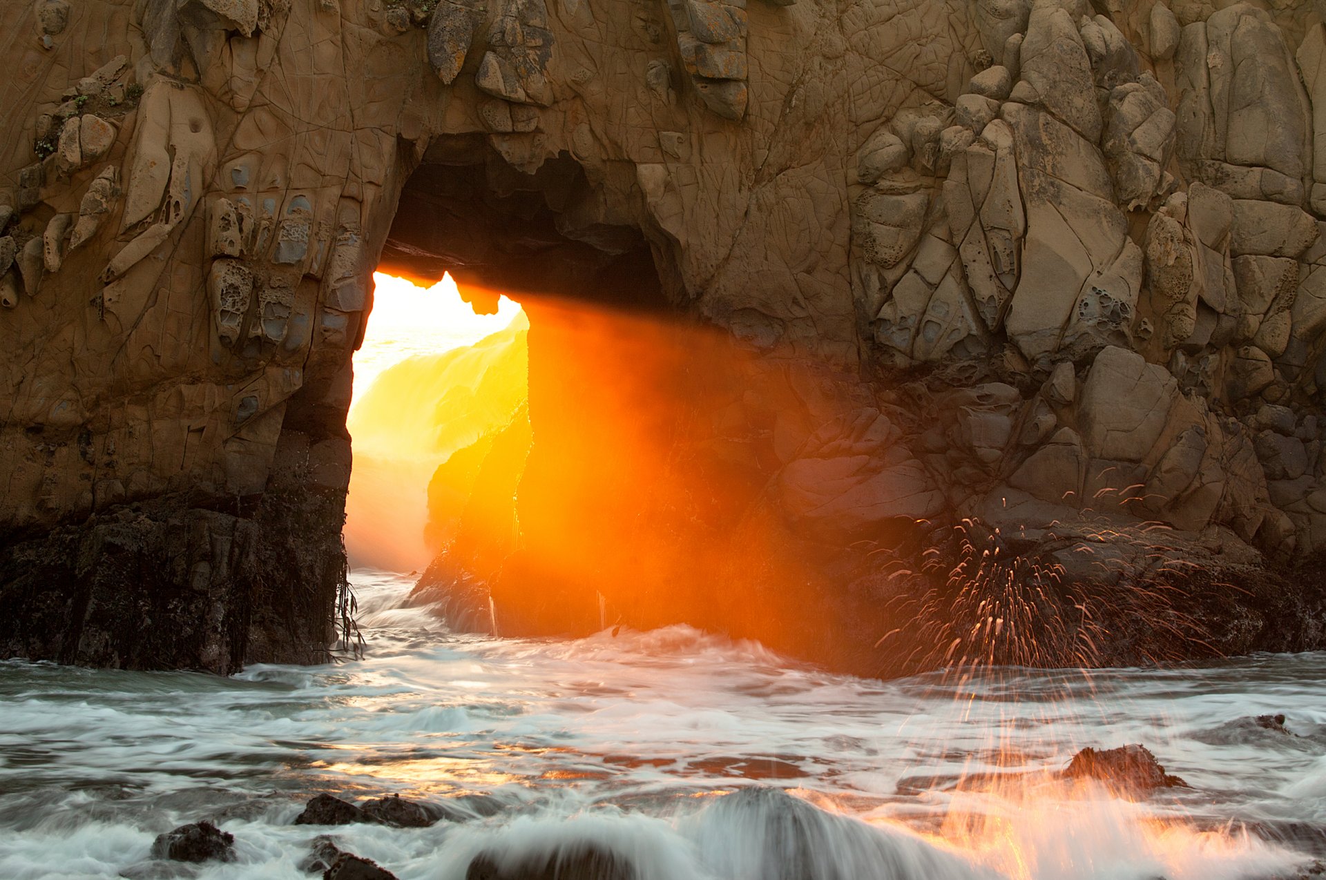 Пещера море закат камни скачать