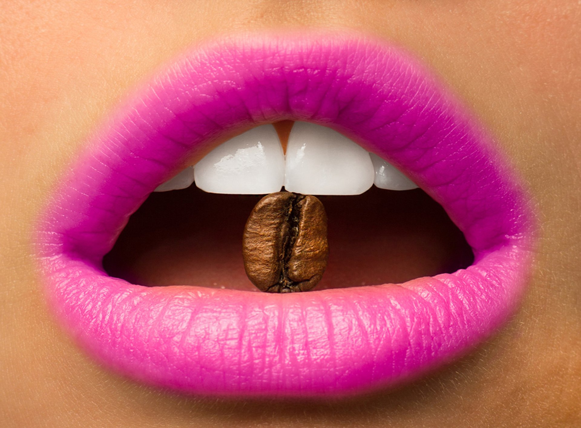 После кофе во рту. Красивые губы. Картинки губ. Губки женские. Женские губы.