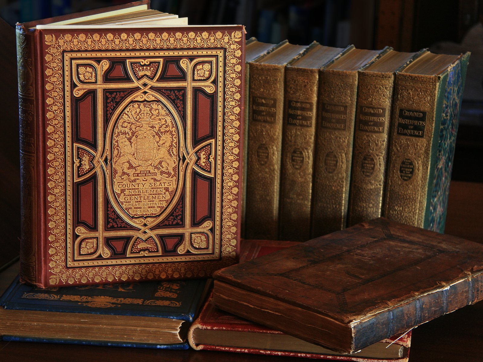 Старые книги картинки название