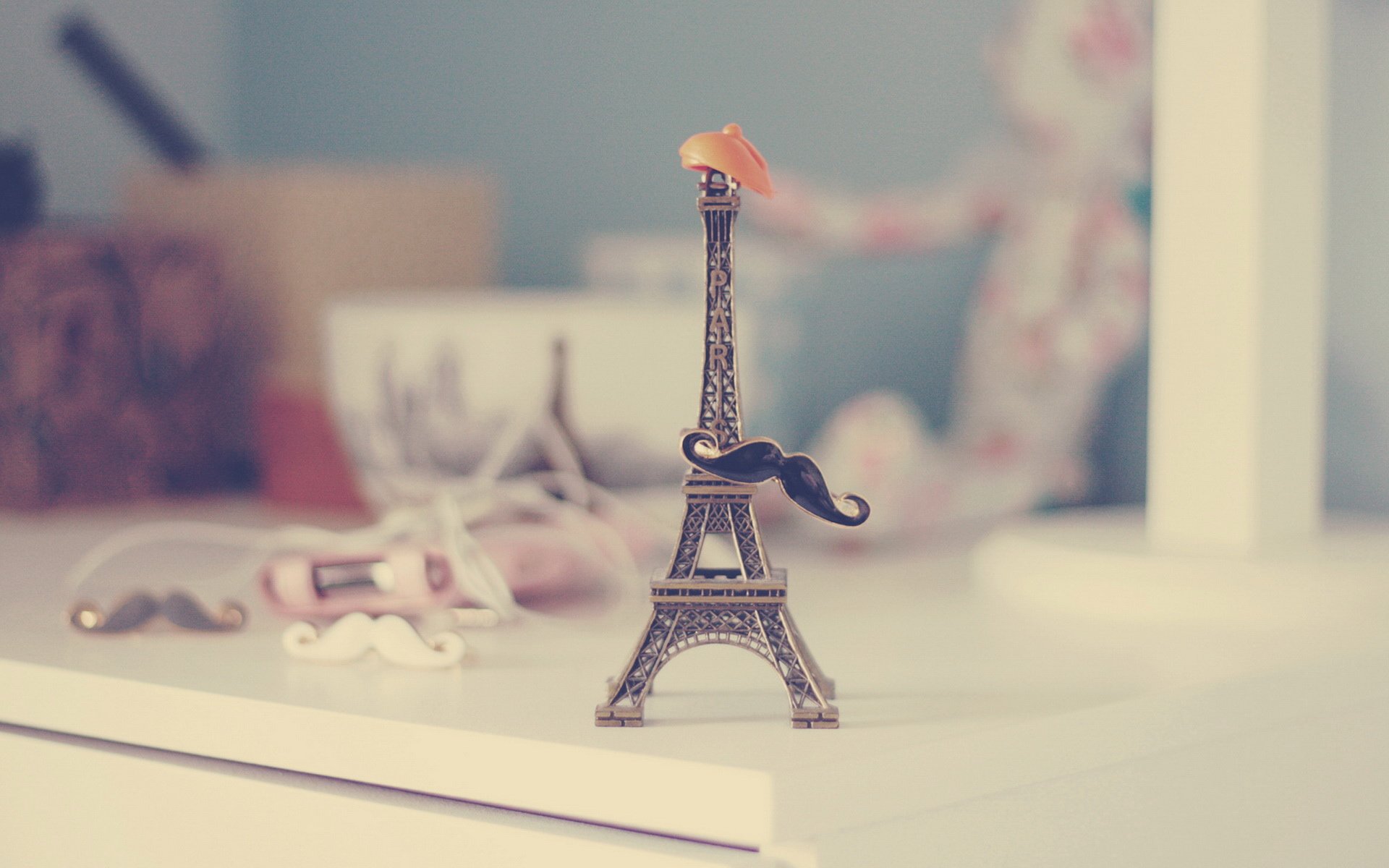 Париж в красках Эйфелева башня без смс