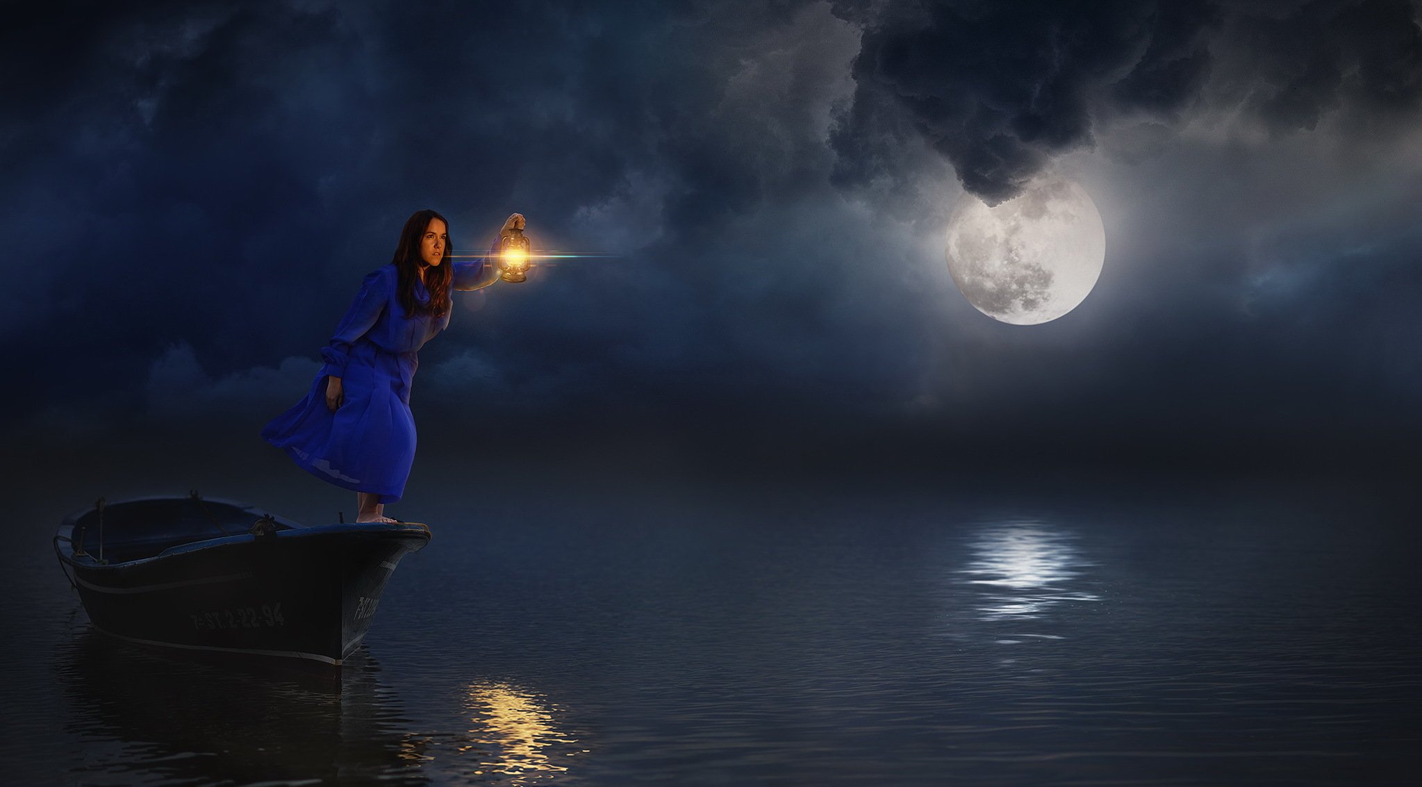 Картинки фэнтези девушка ночь луна вода. 