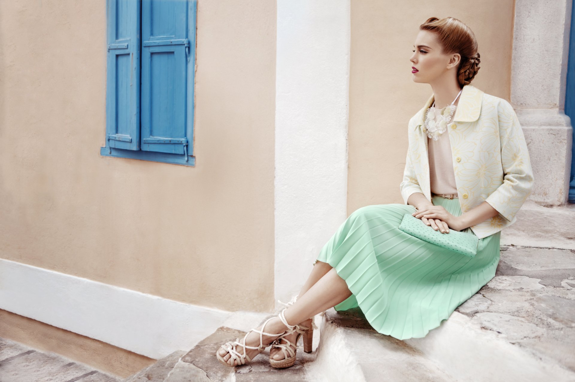 Развел девушка в юбке сидит фото ебут