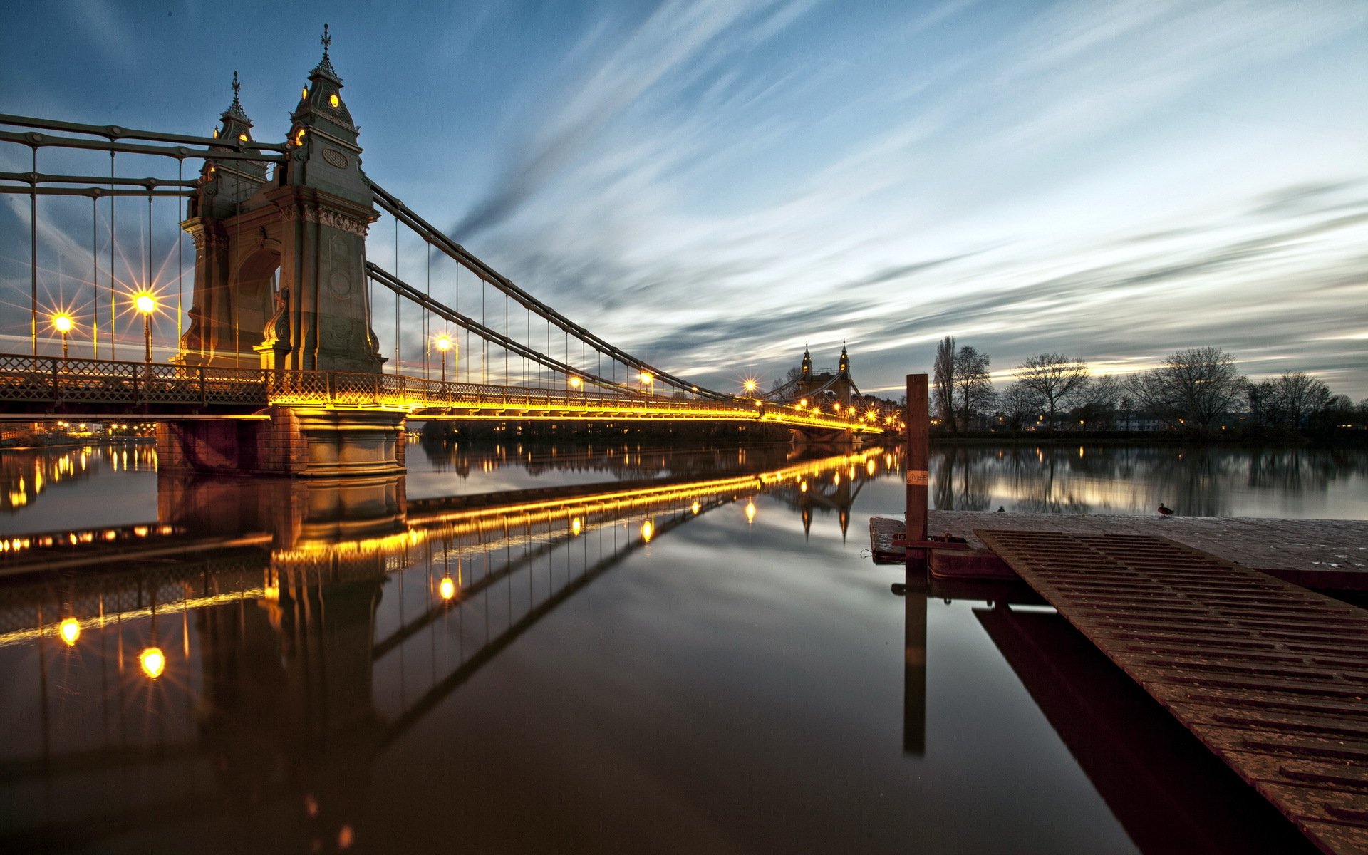 Лондон мост фонари без смс