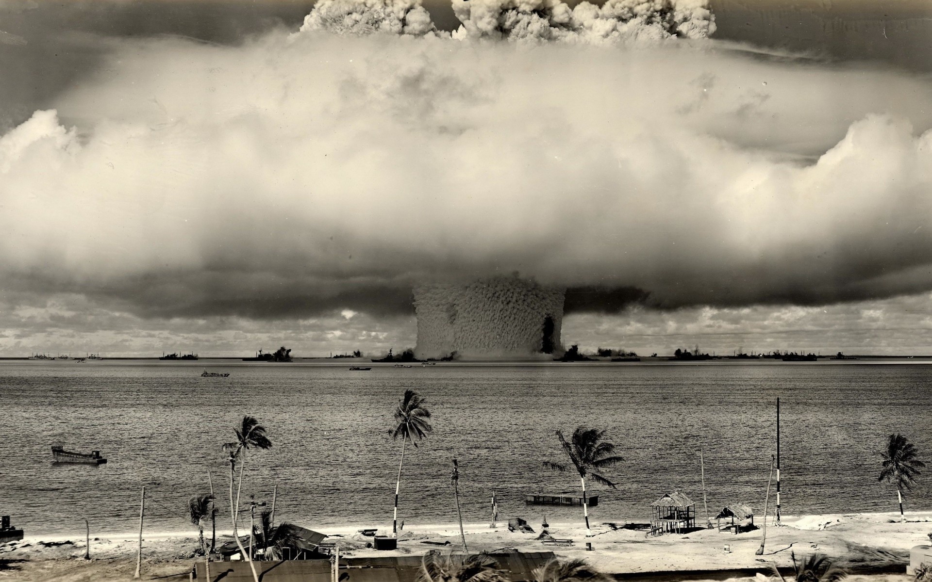 nuke ударная волна ядерный взрыв оружие