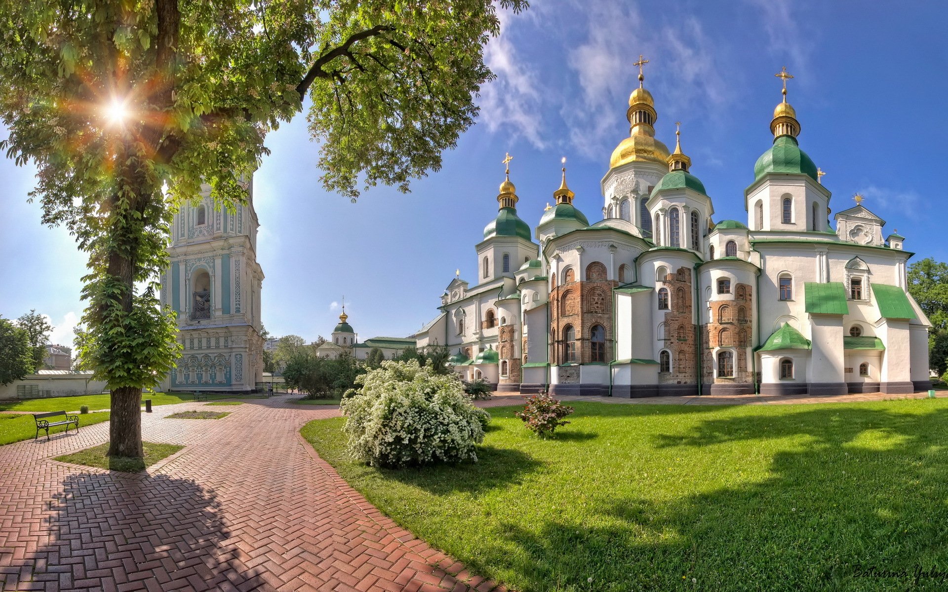Фон храма в городе