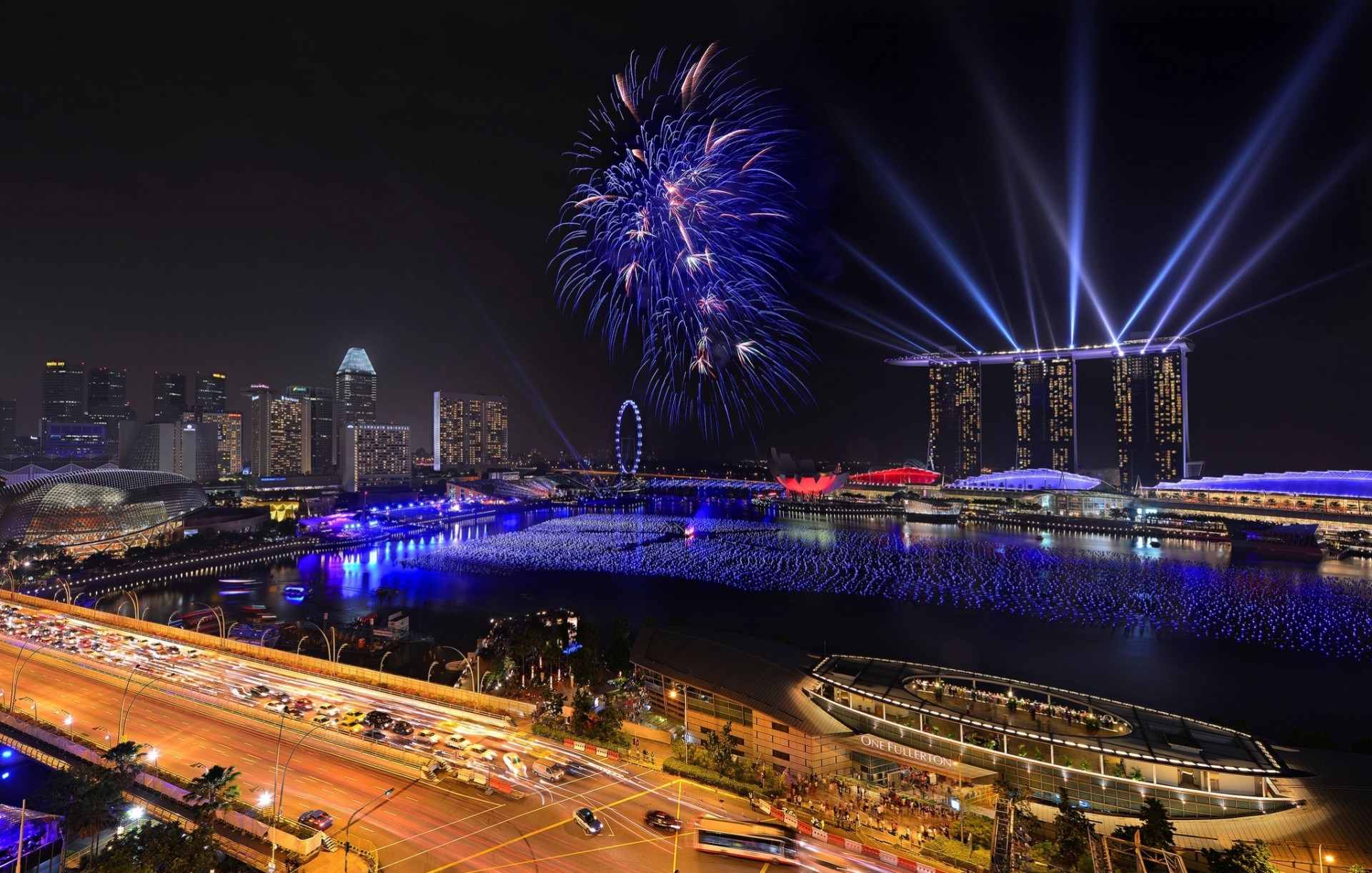 Страна ночи 3. Marina Bay Singapore салют. Сингапур ночью. Салют ночью. Города будущего и салют.