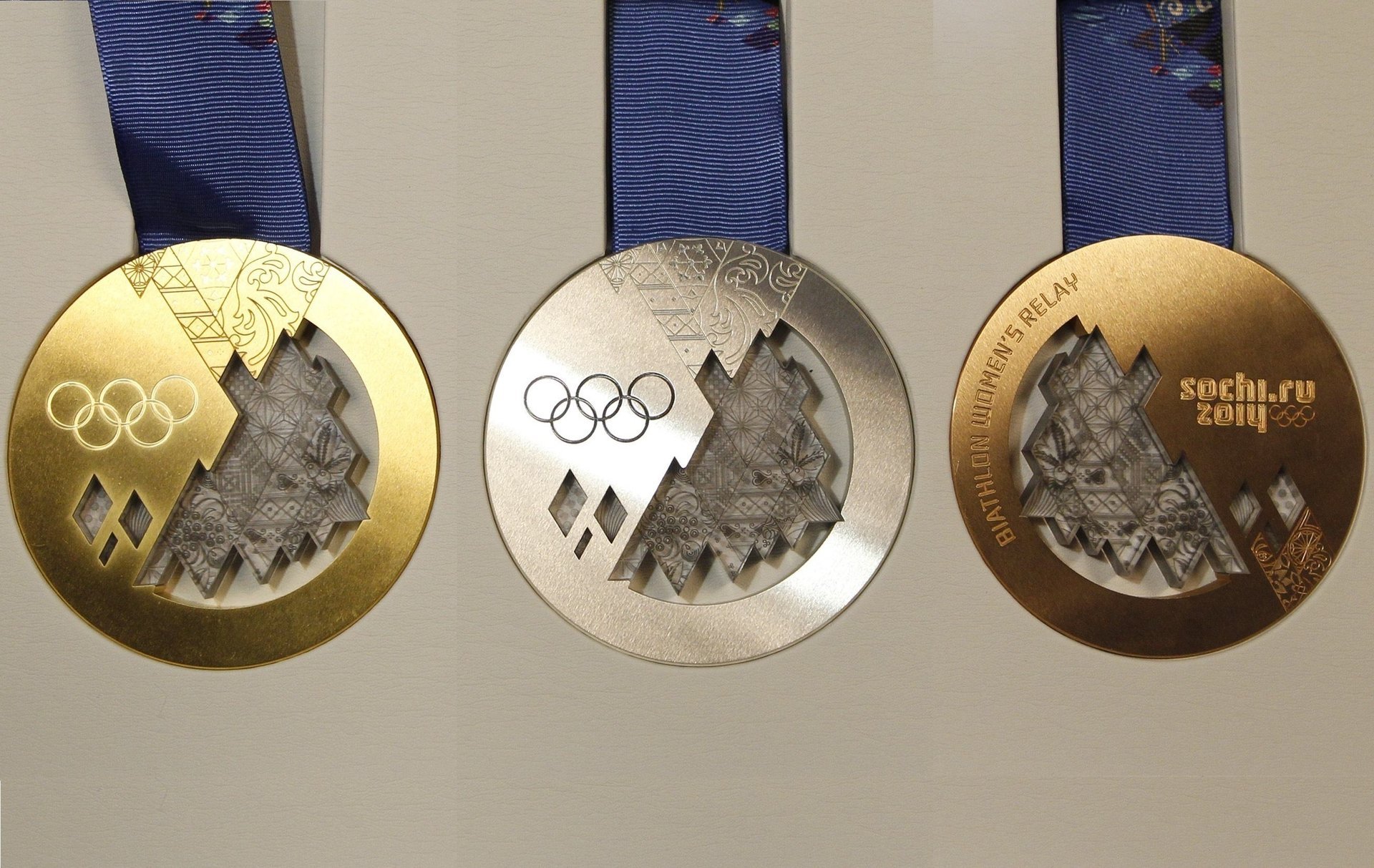 Три олимпийские медали Сочи 2014
