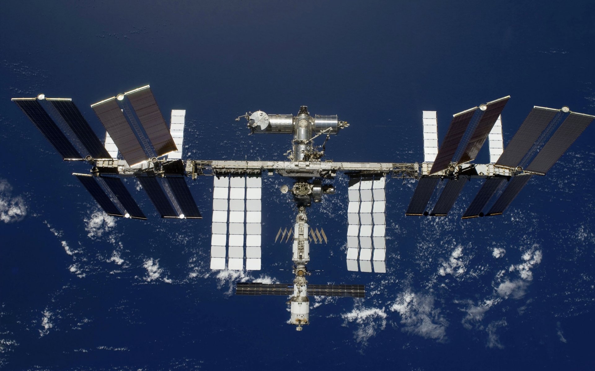 станция модули орбита солнечные батареи