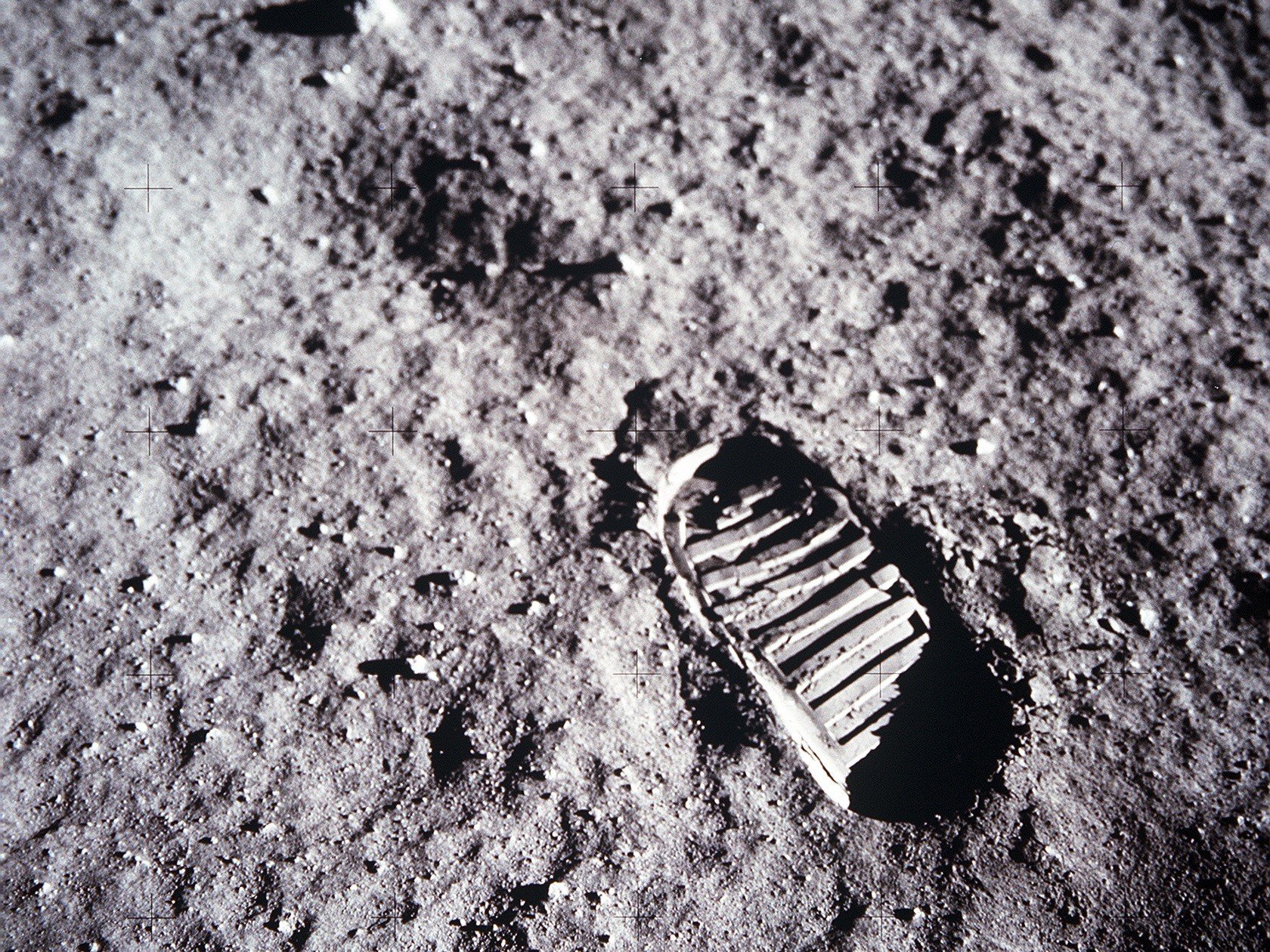 аполлон 11 луна след
