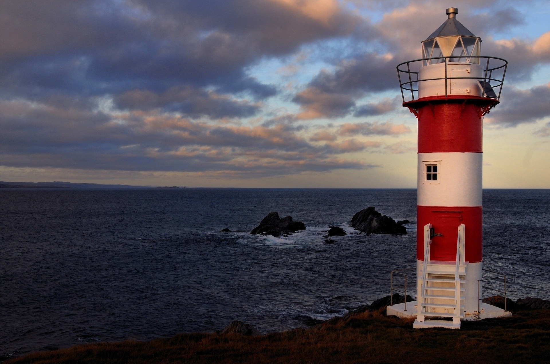 маяк побережье ньюфаундленд и лабрадор атлантический океан канада океан скалы