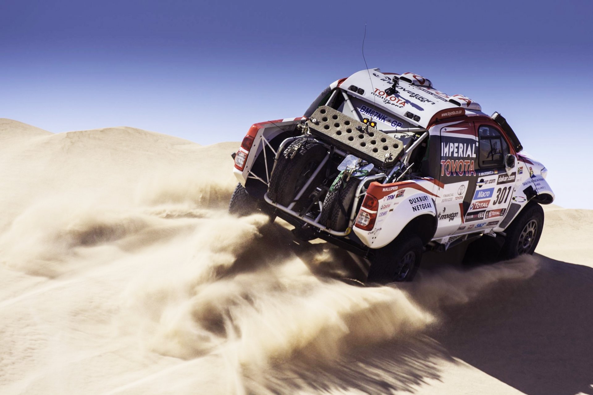 toyota авто внедорожник дакар митинг ралли скорость гонка спорт песок дюна 2014 белый машина