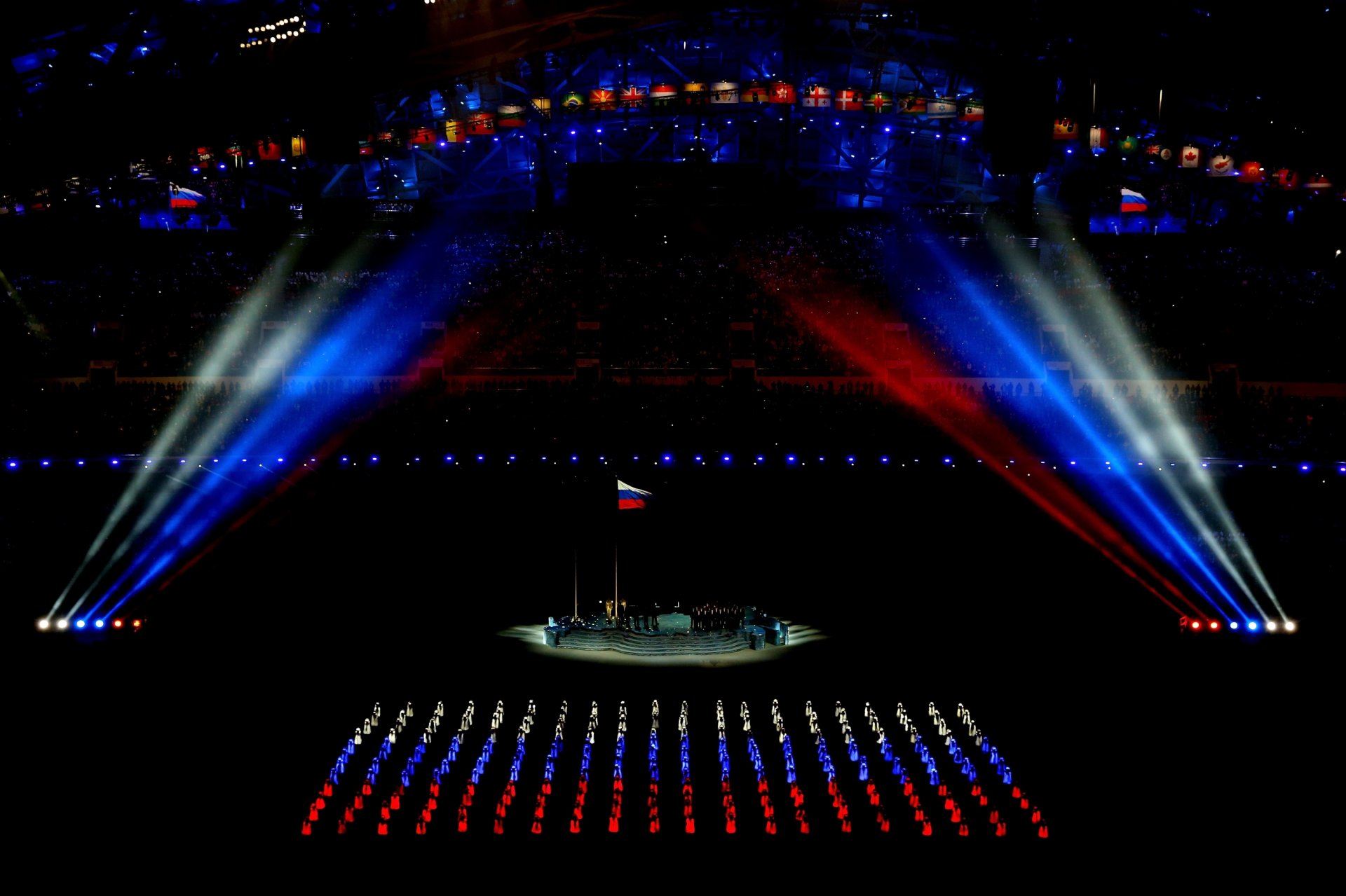 сочи 2014 олимпиада олимпийские игры россия флаг триколор открытие стадион фишт