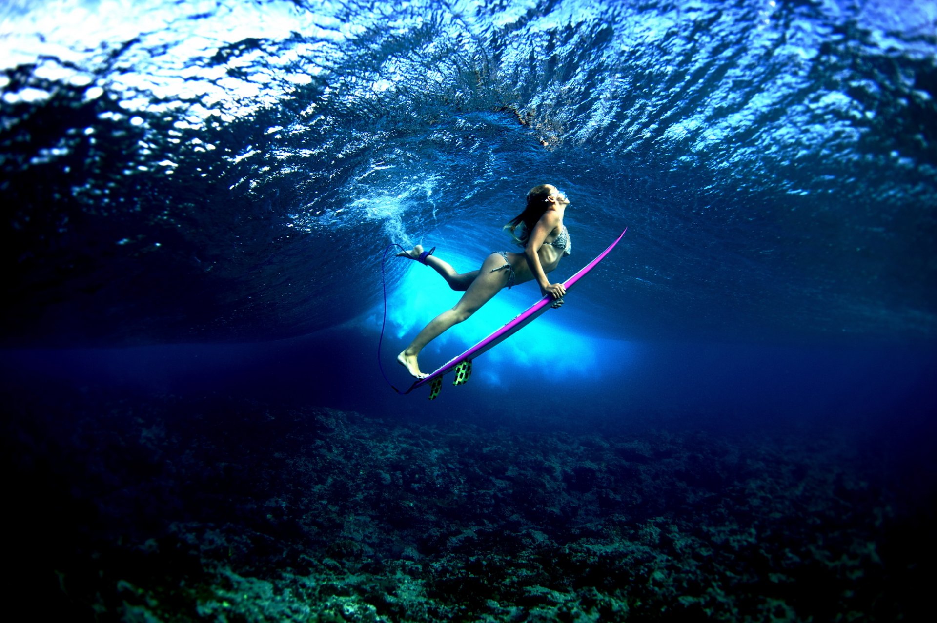 серфинг спорт девушка доска океан вода