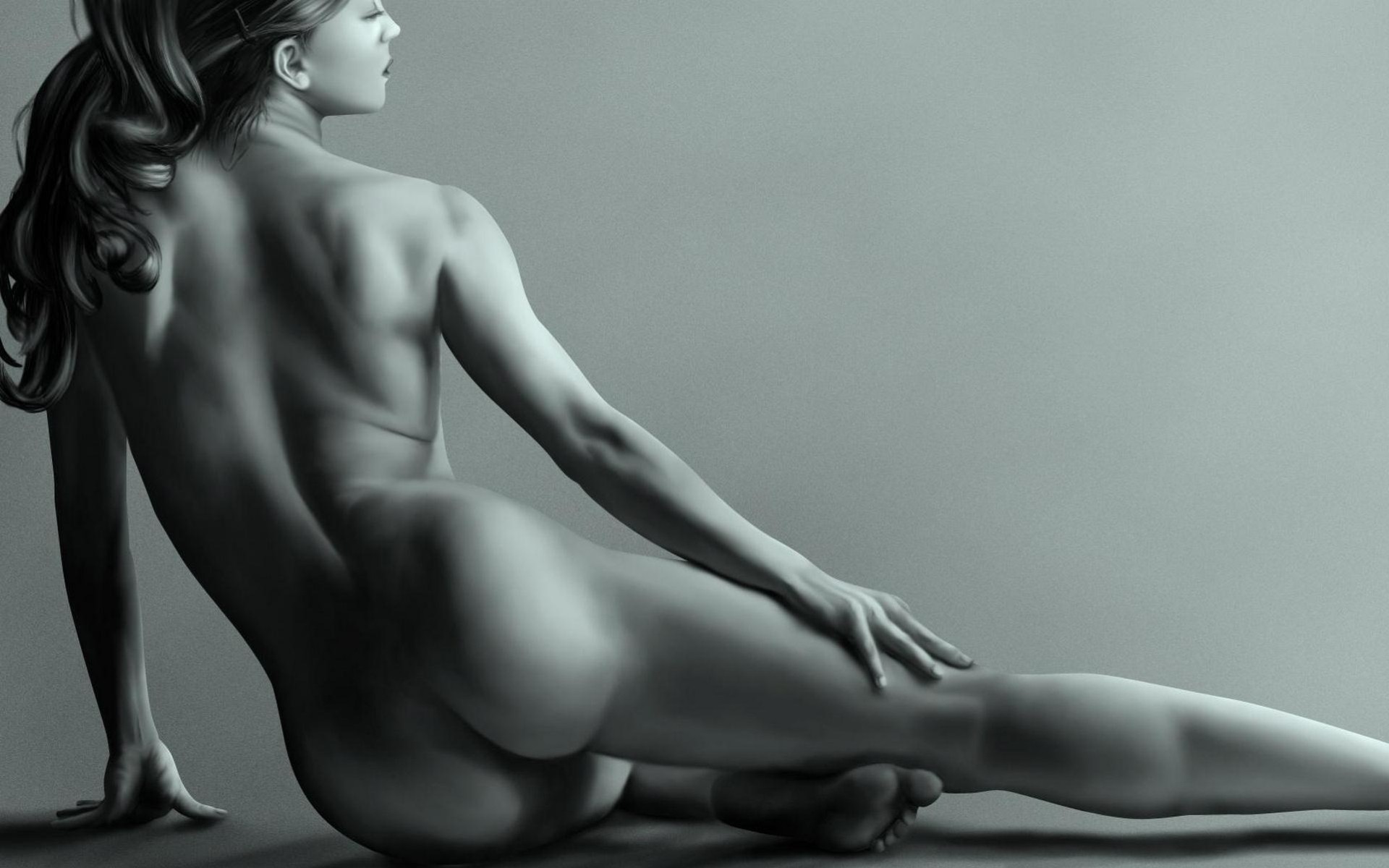 nude-women-in-sensual-pose