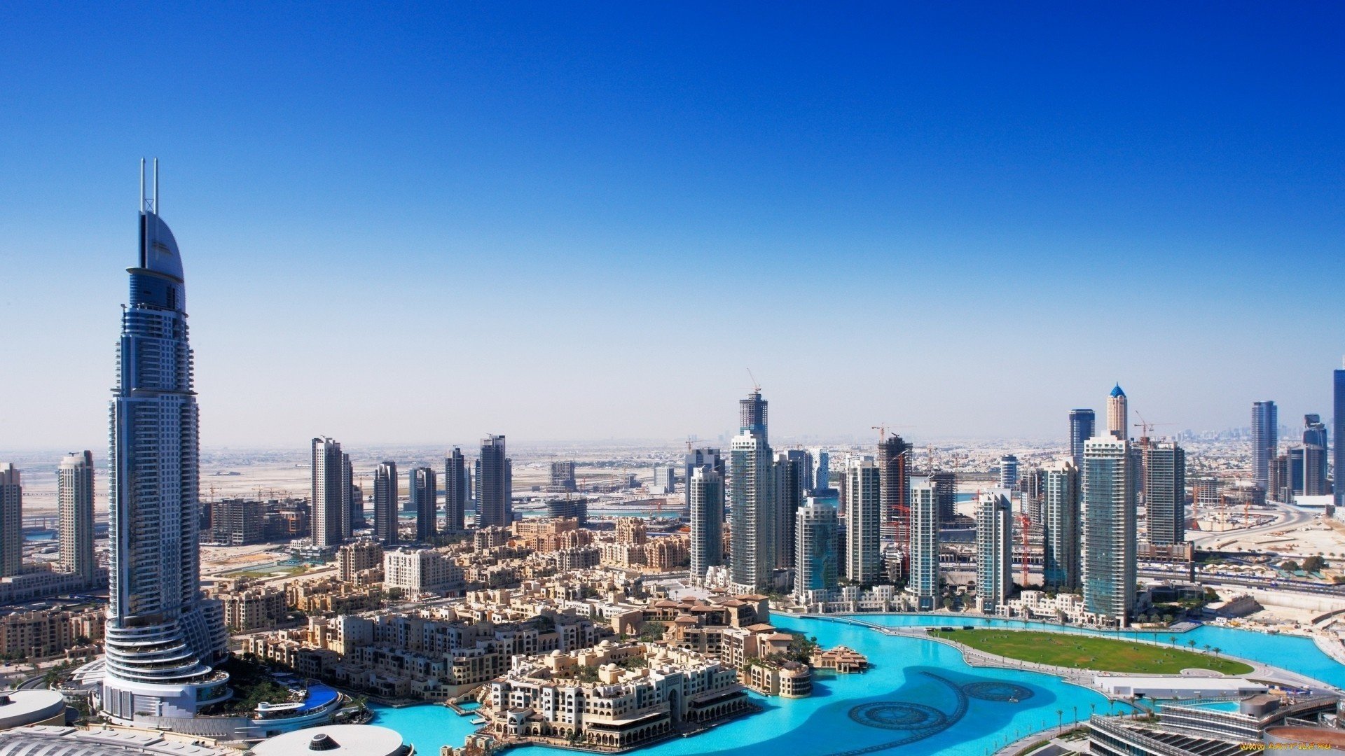 Вид на небоскребы в Дубаи