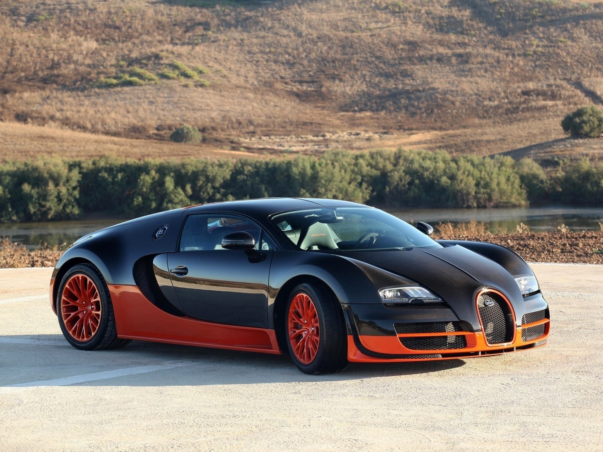 Bugatti veyron черно-оранжевый цвет