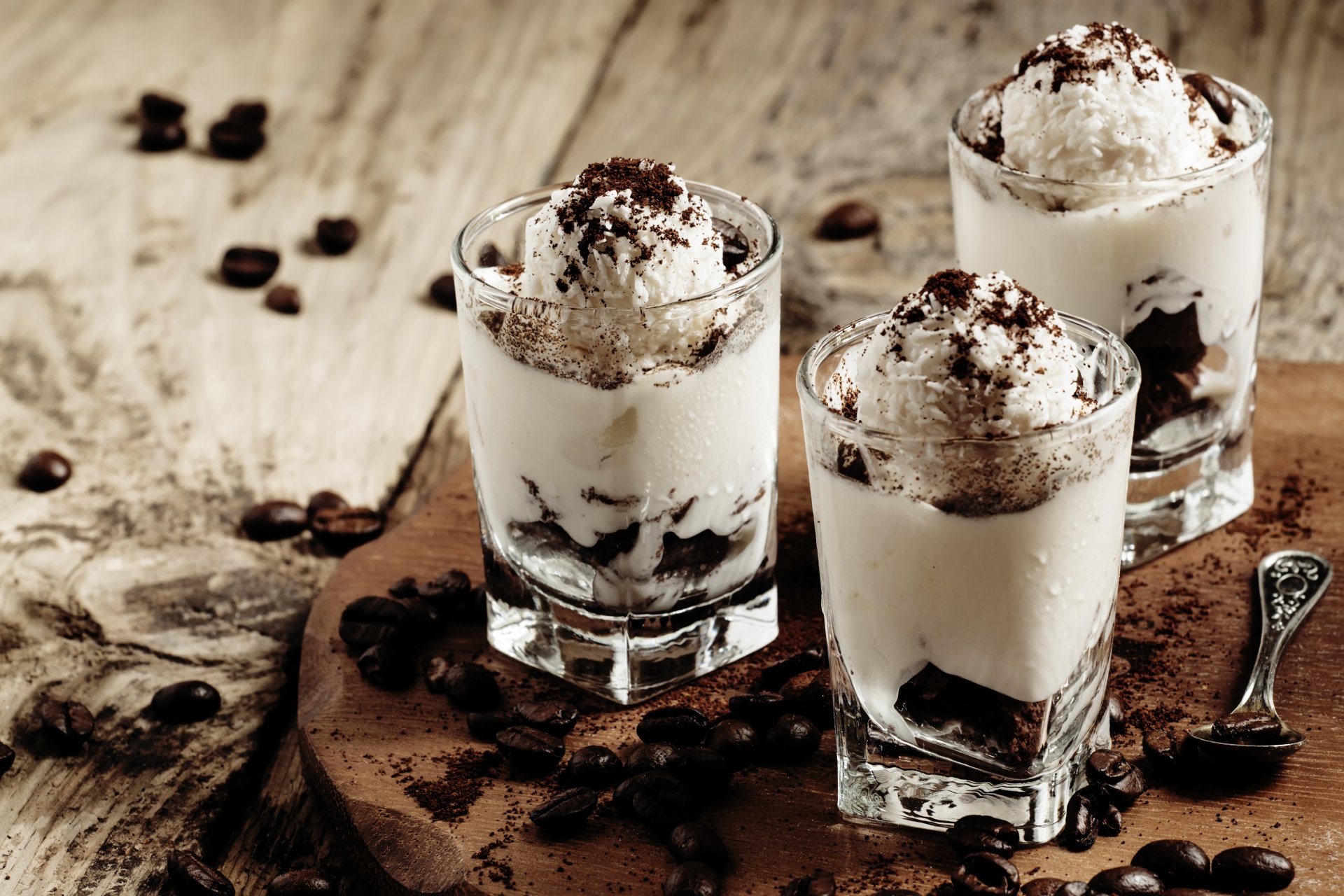 вкусный десерт итальянский тирамису стекло шоколад сладкое крем печенье какао кофе