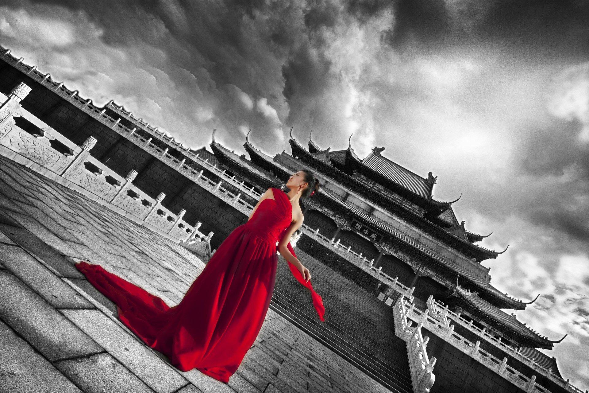 Китай страстно. Черно красные. Черное платье с красным акцентом. Черно белая с красным элементом. Фотосессия в китайском стиле.