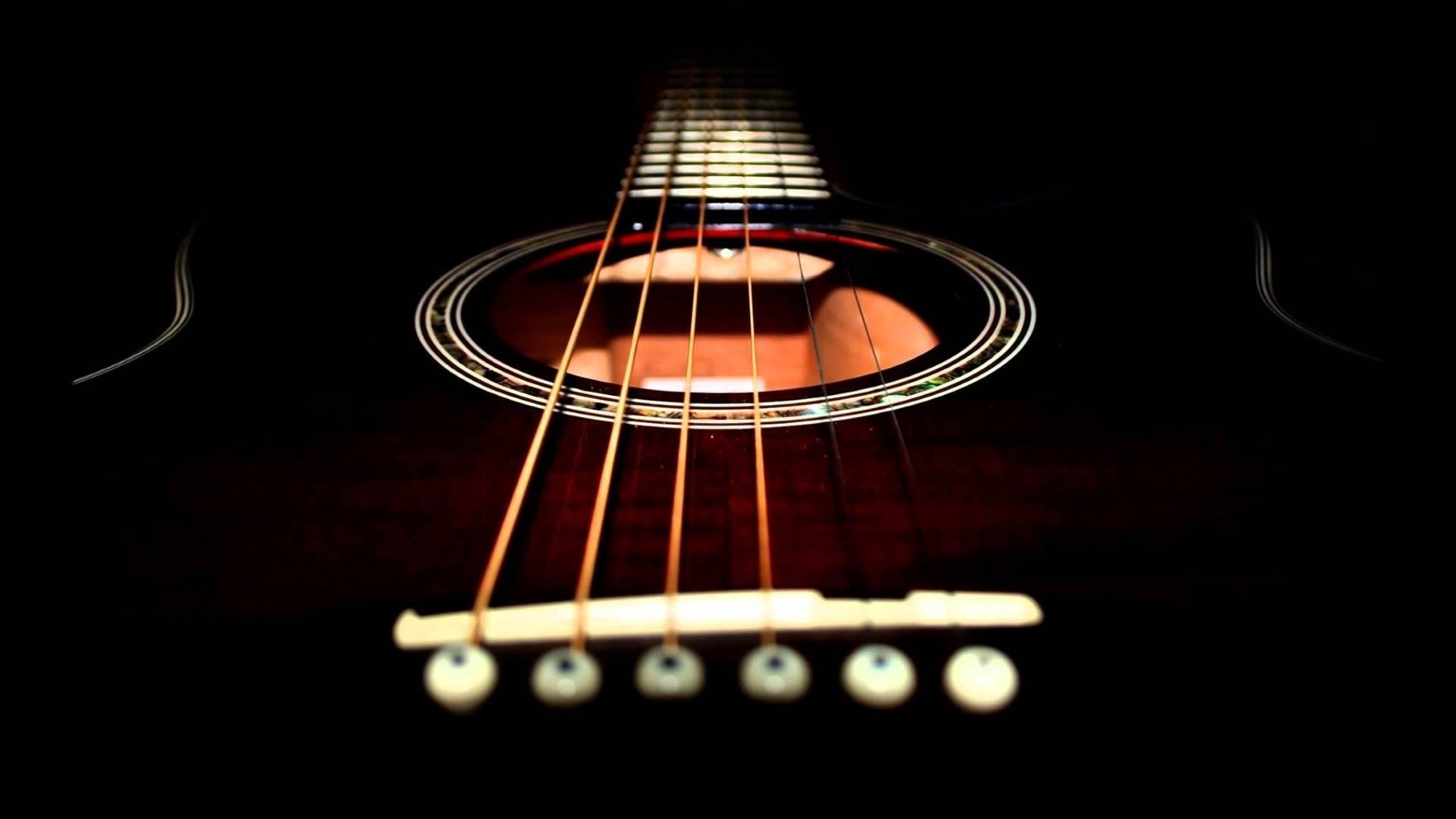 Макро фото со струнами гитары