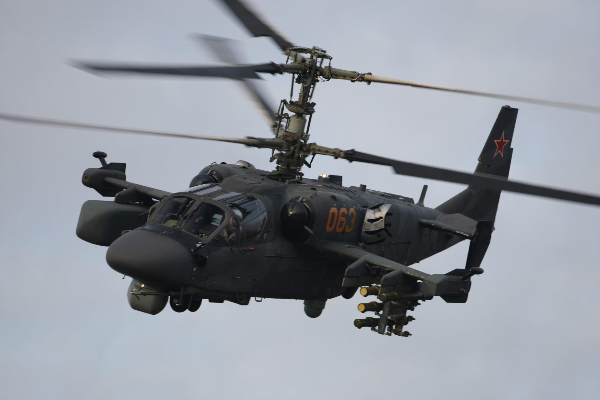 Российский военный ударный вертолёт ка-52