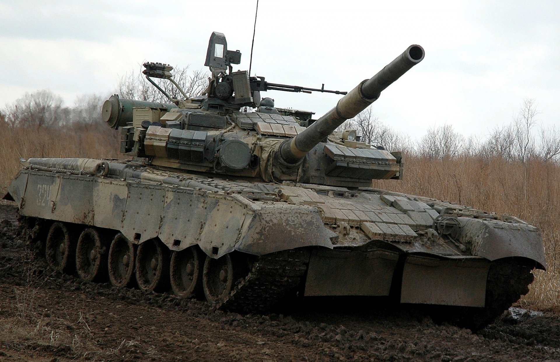 т-80 боевой танк грязь