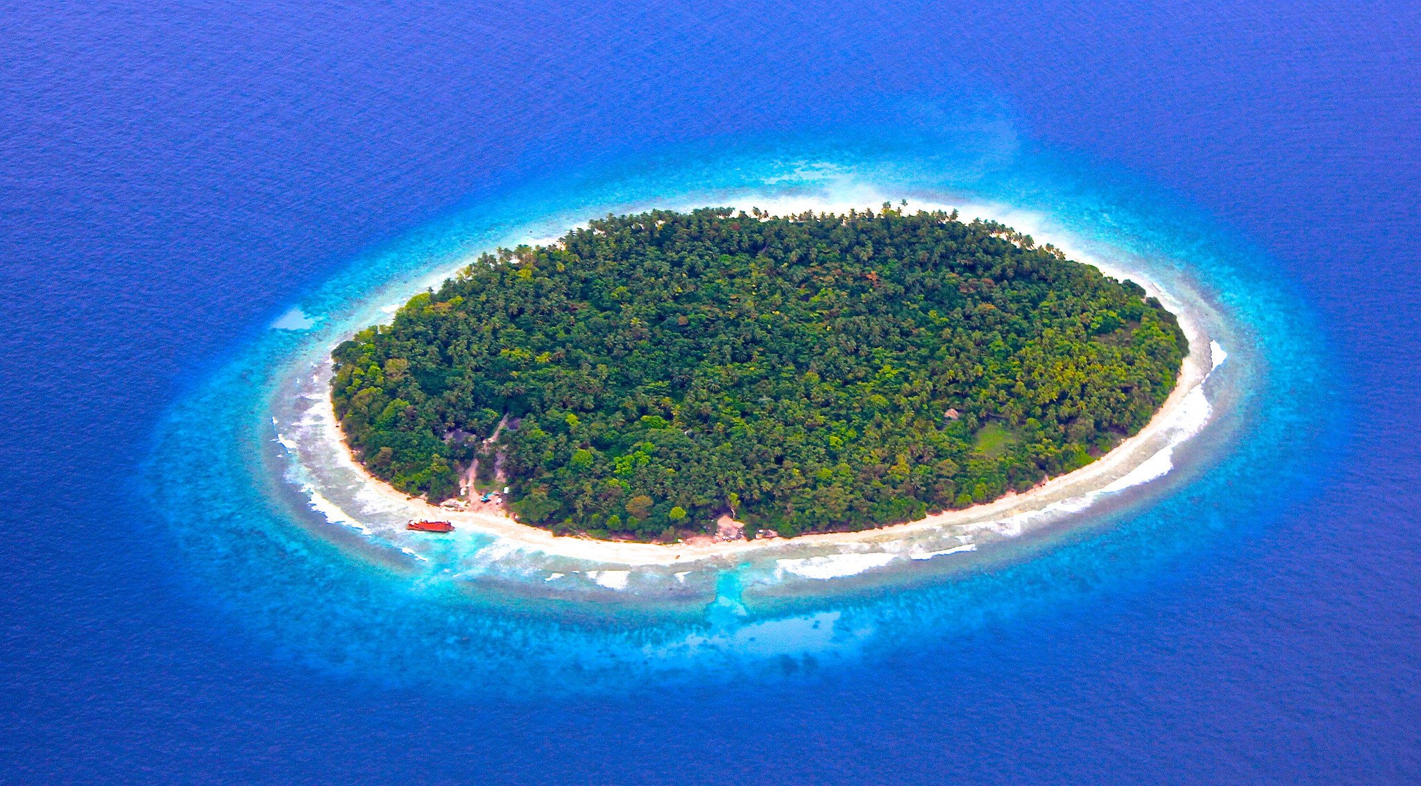 Острова в виде сердца бесплатно