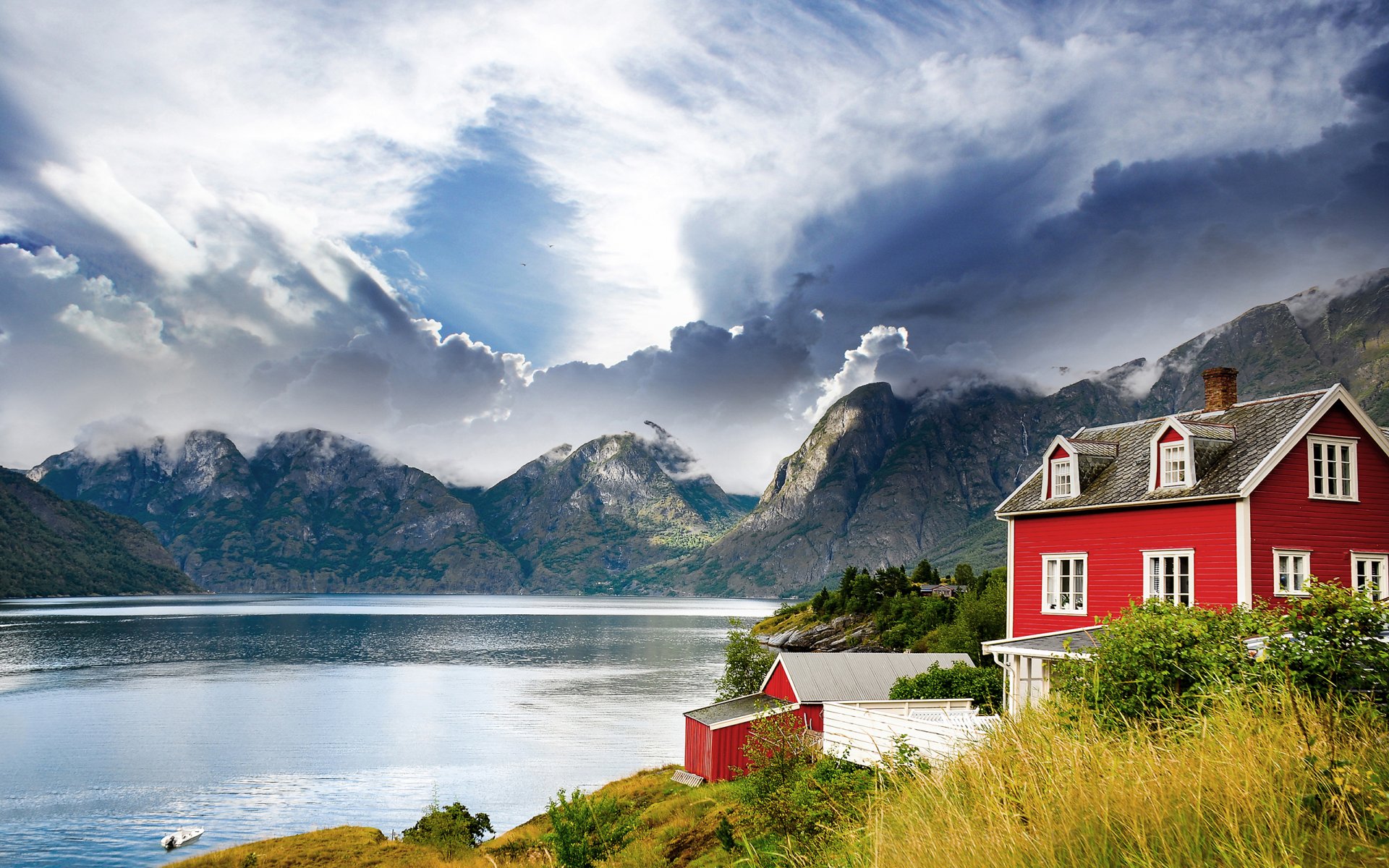 Домик в норвегии на берегу болгария внж при покупке недвижимости