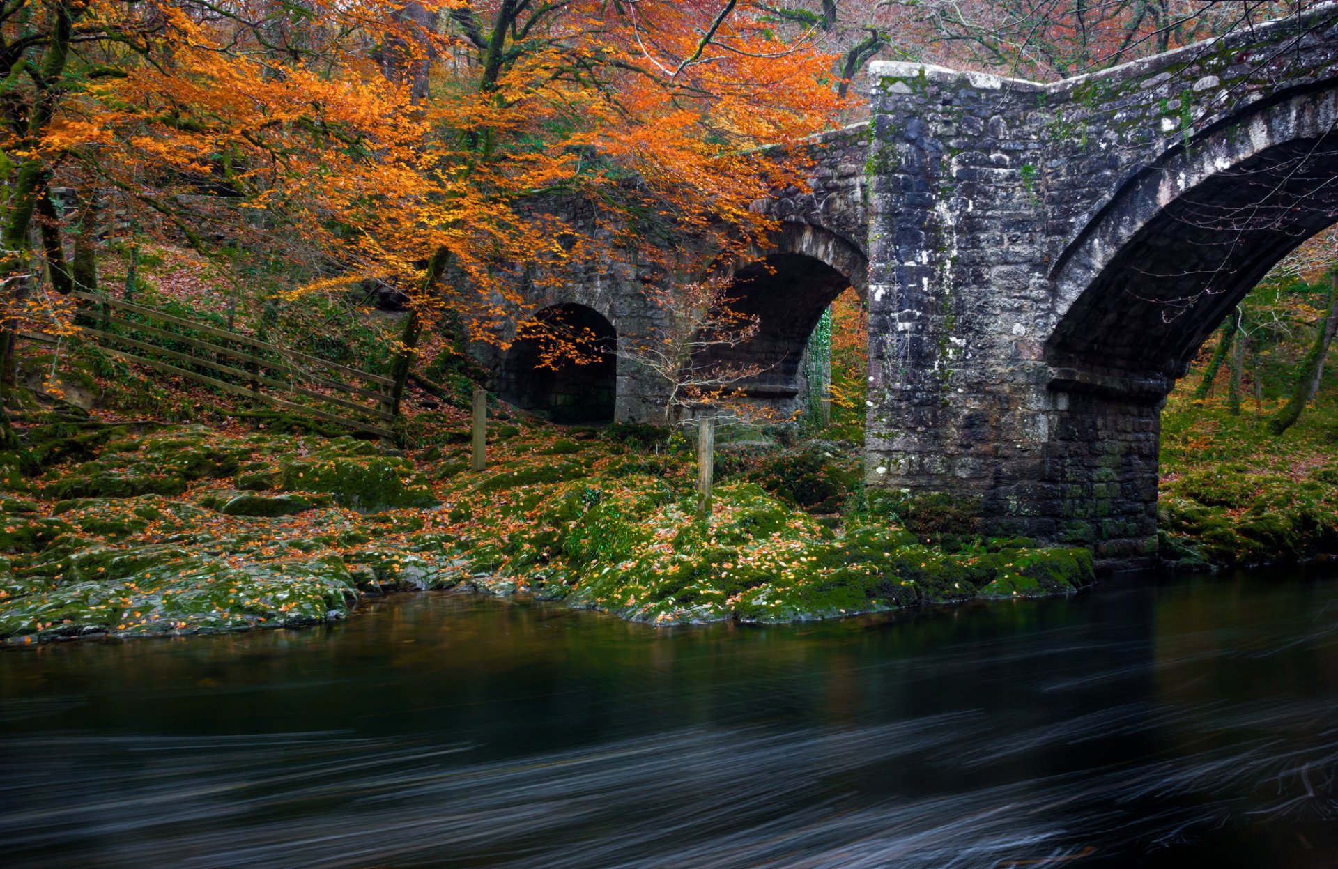 Осень мост река