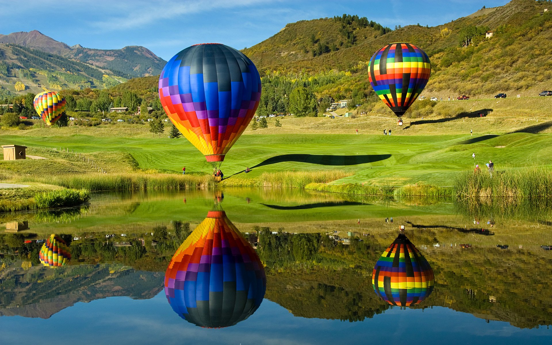 Hot Air Balloon Reflected, Arizona скачать